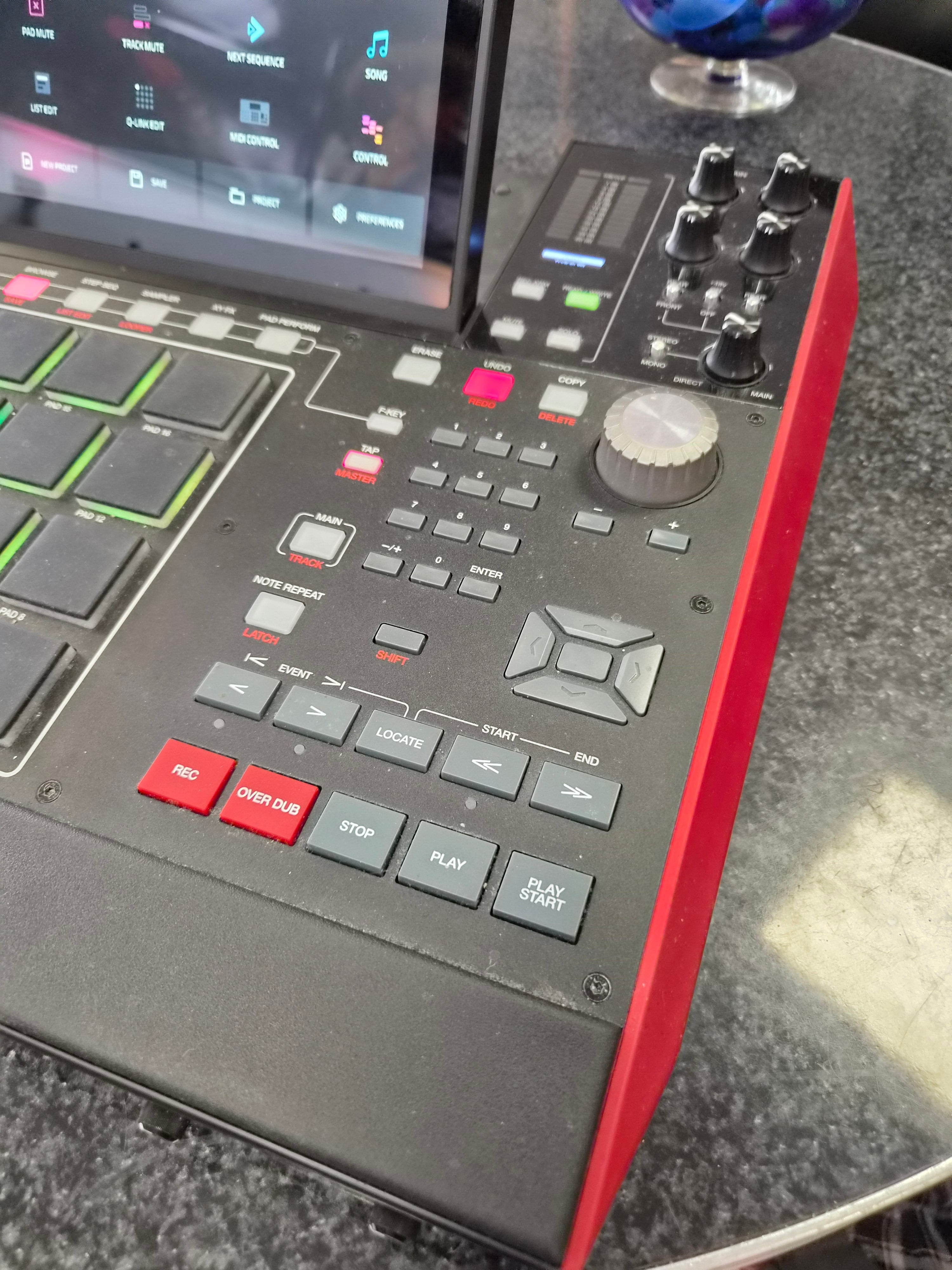 Akai MPC X 2017