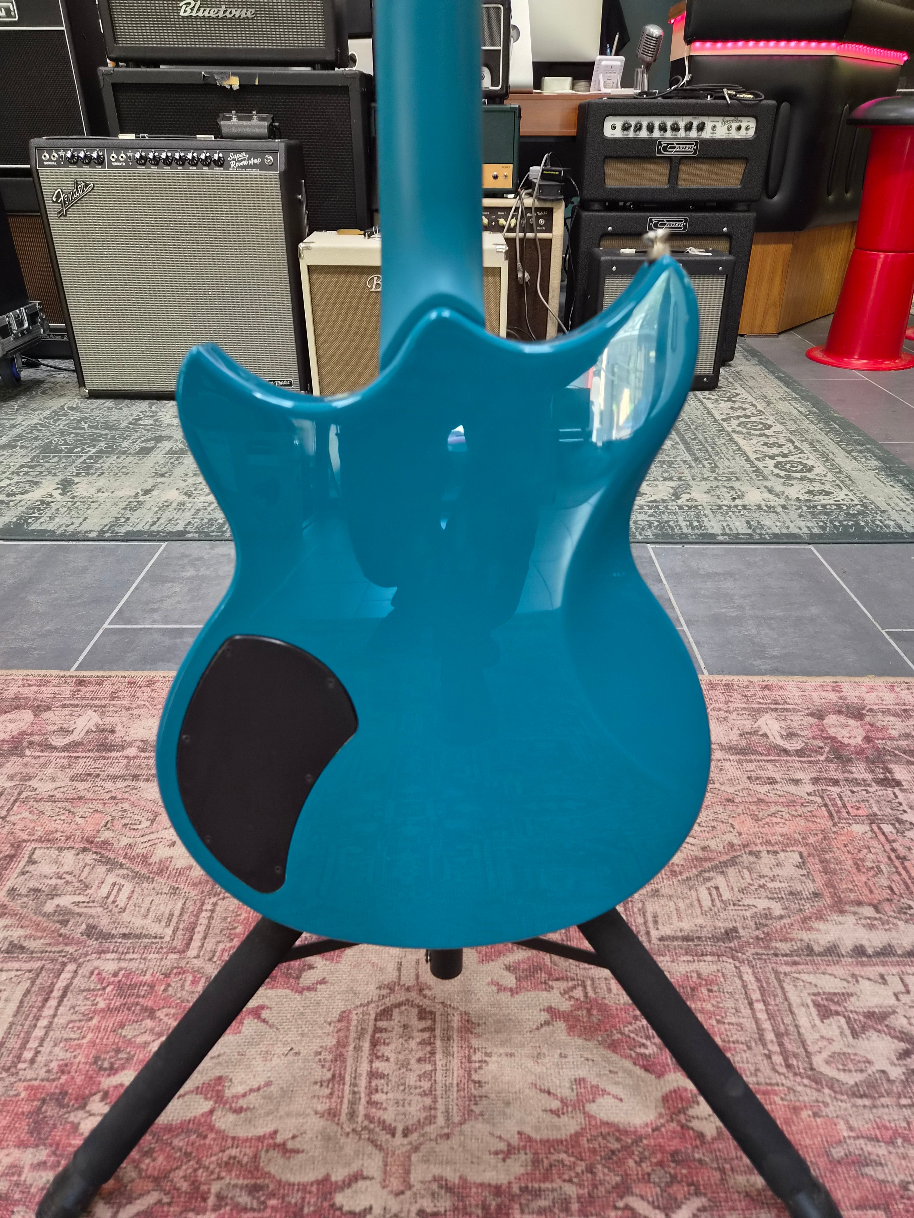 Yamaha Revstar RSE20 Swift Blue – Tonefest Guitar Gallery