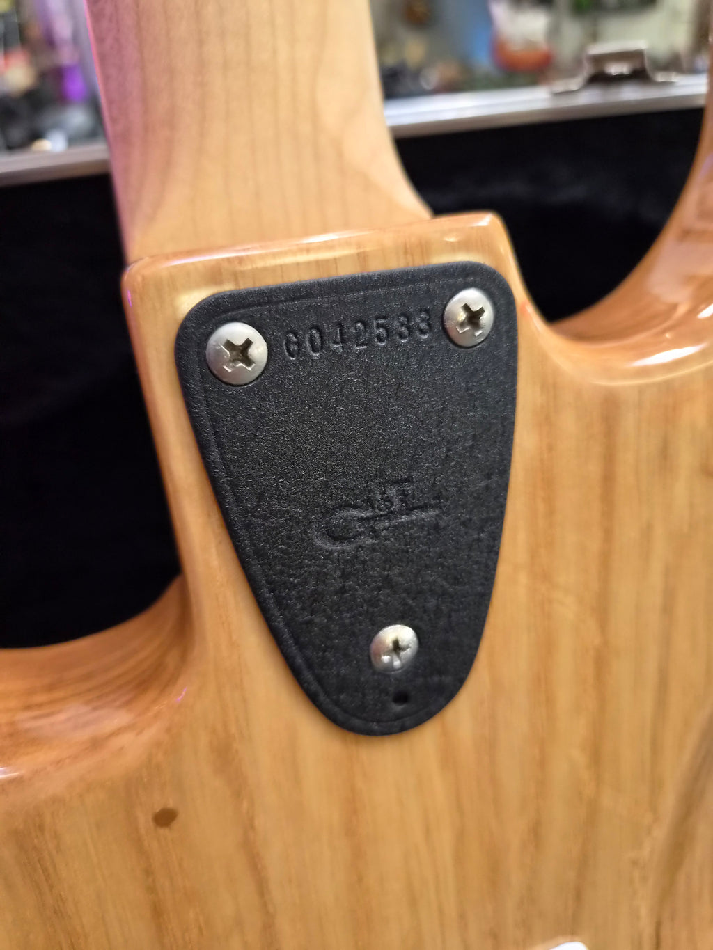 G&L USA Legacy Special Natural 1995