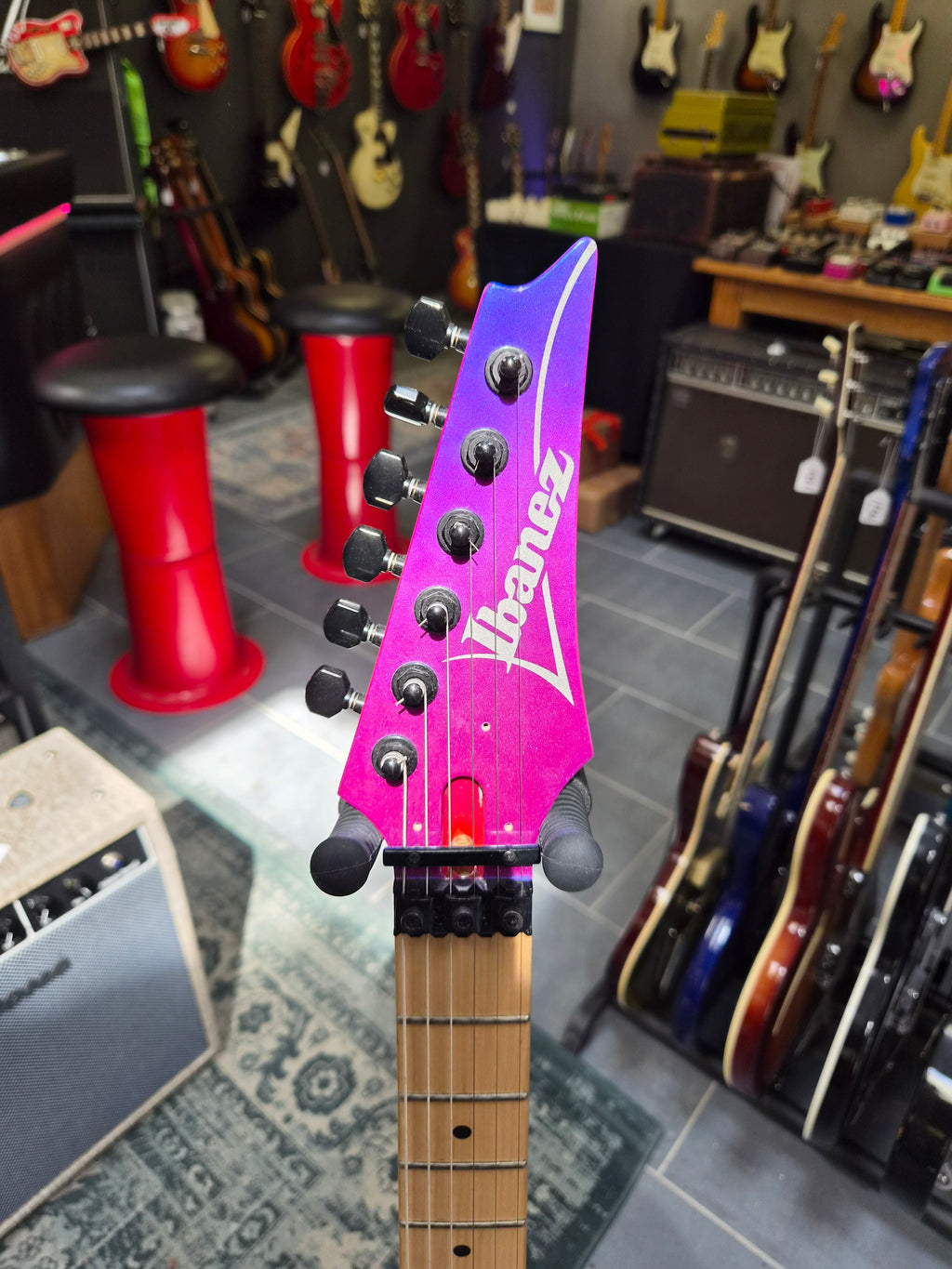 Ibanez RG550-PN Genesis Purple Neon