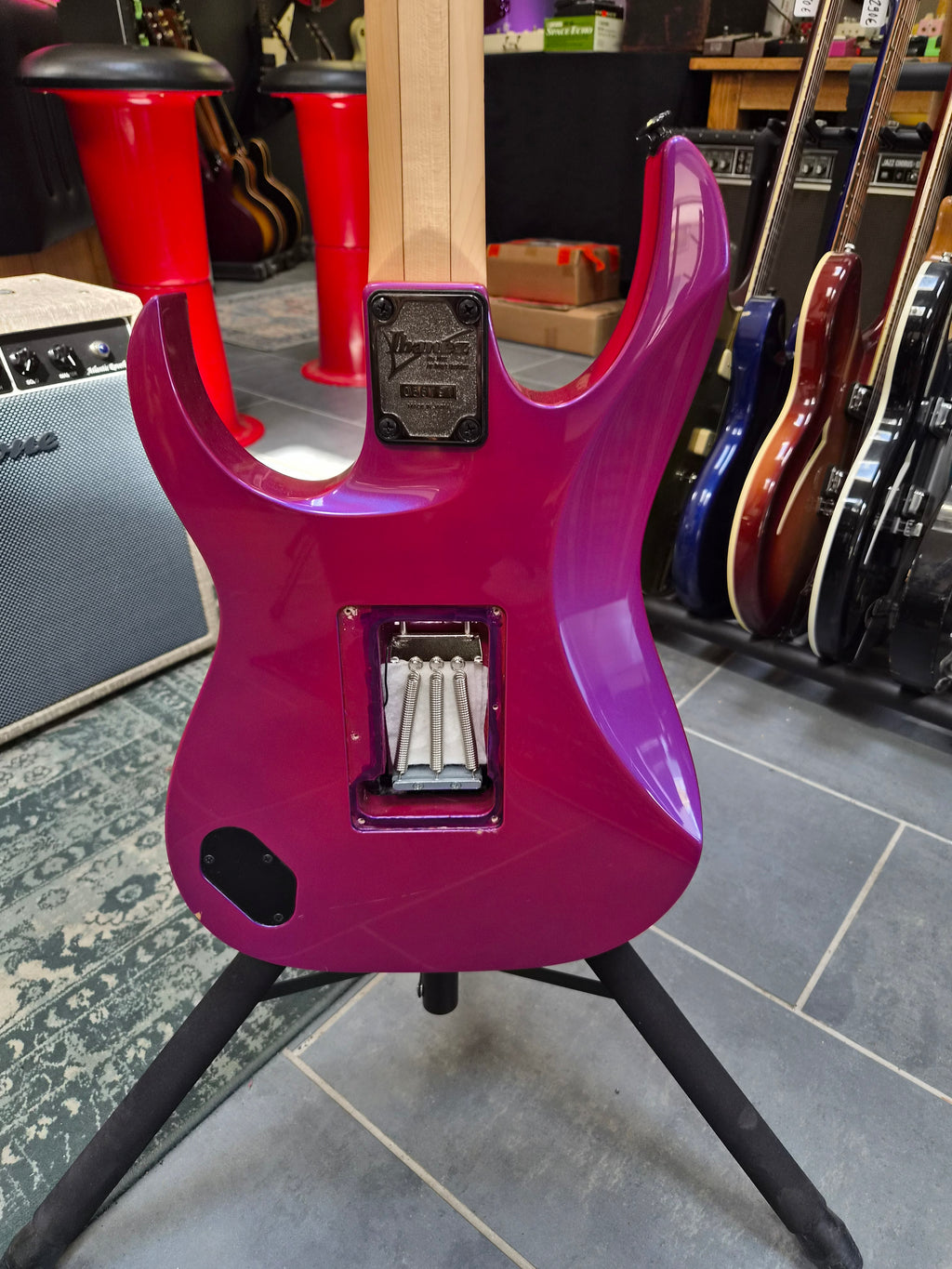 Ibanez RG550-PN Genesis Purple Neon