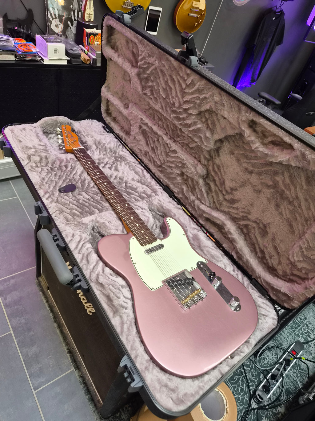 Fender Vintera II Road Worn '60s Telecaster Burgundy Mist Metallic 2025