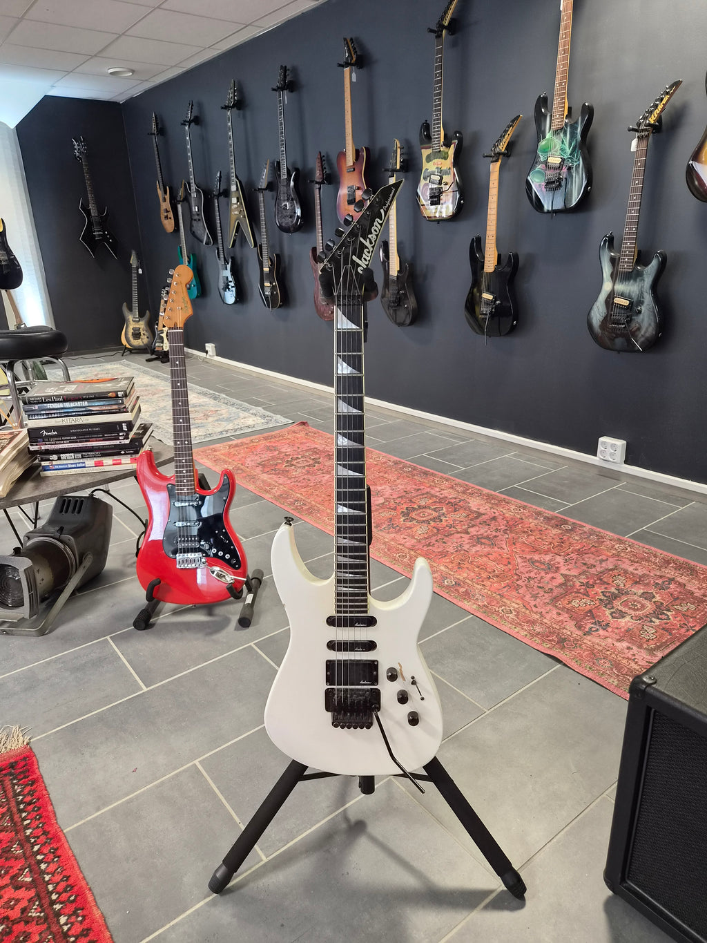 Jackson Professional Soloist Pearl White 1990