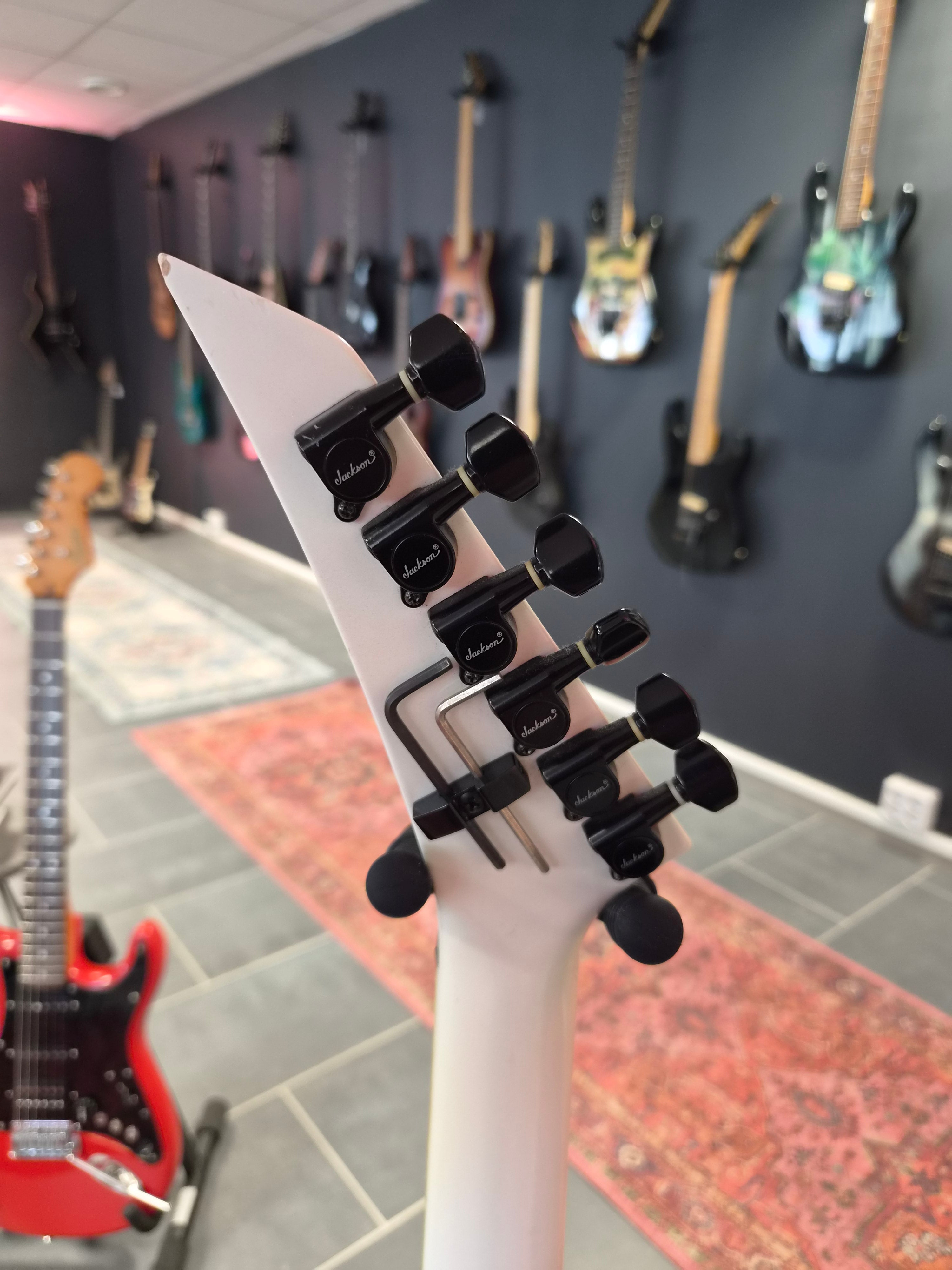 Jackson Professional Soloist Pearl White 1990