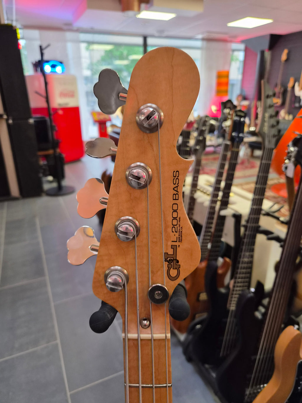 G&L L-2000 Bass Limited Edition Leo Fender Signature 1989