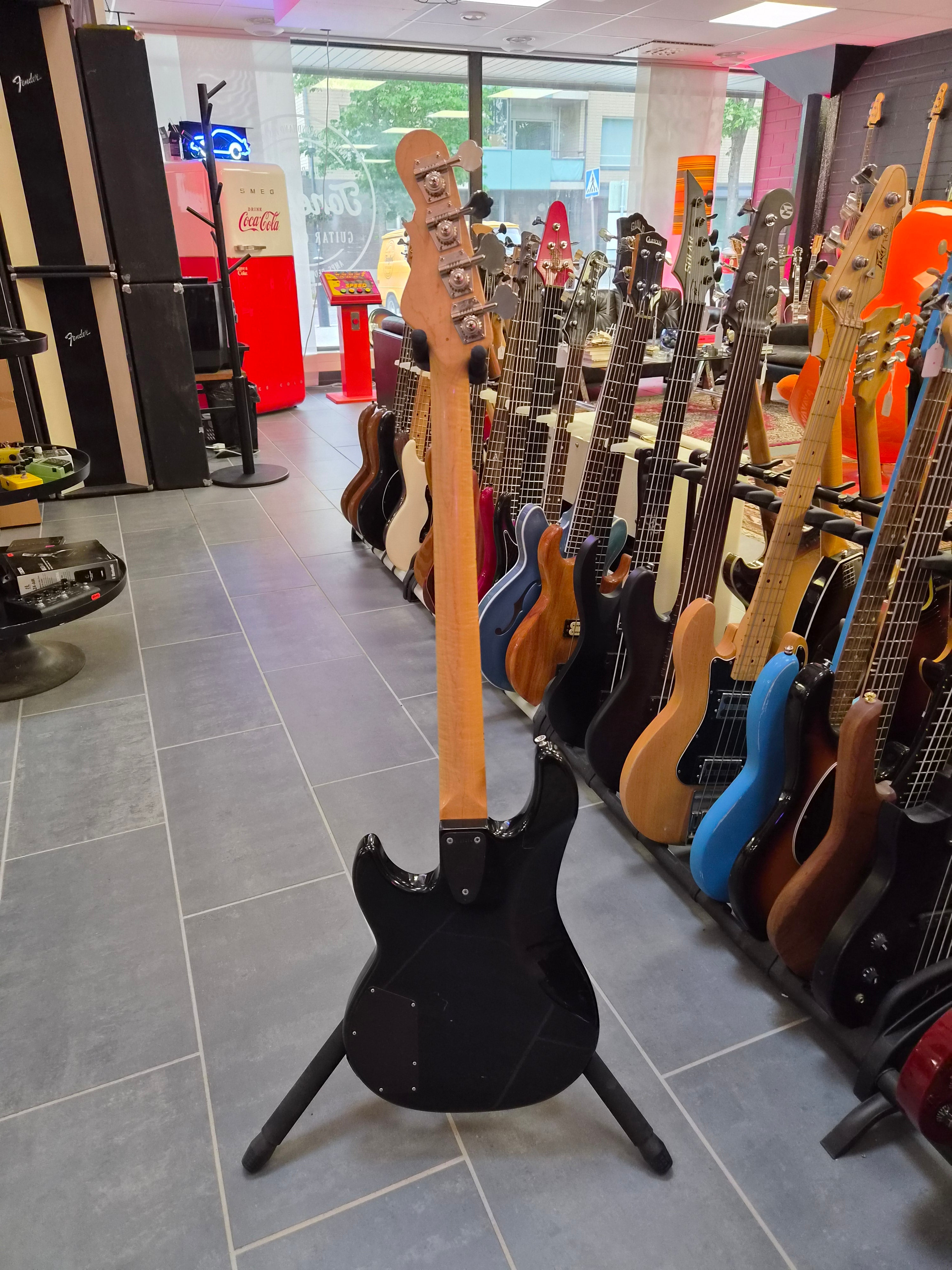 G&L L-2000 Bass Limited Edition Leo Fender Signature 1989