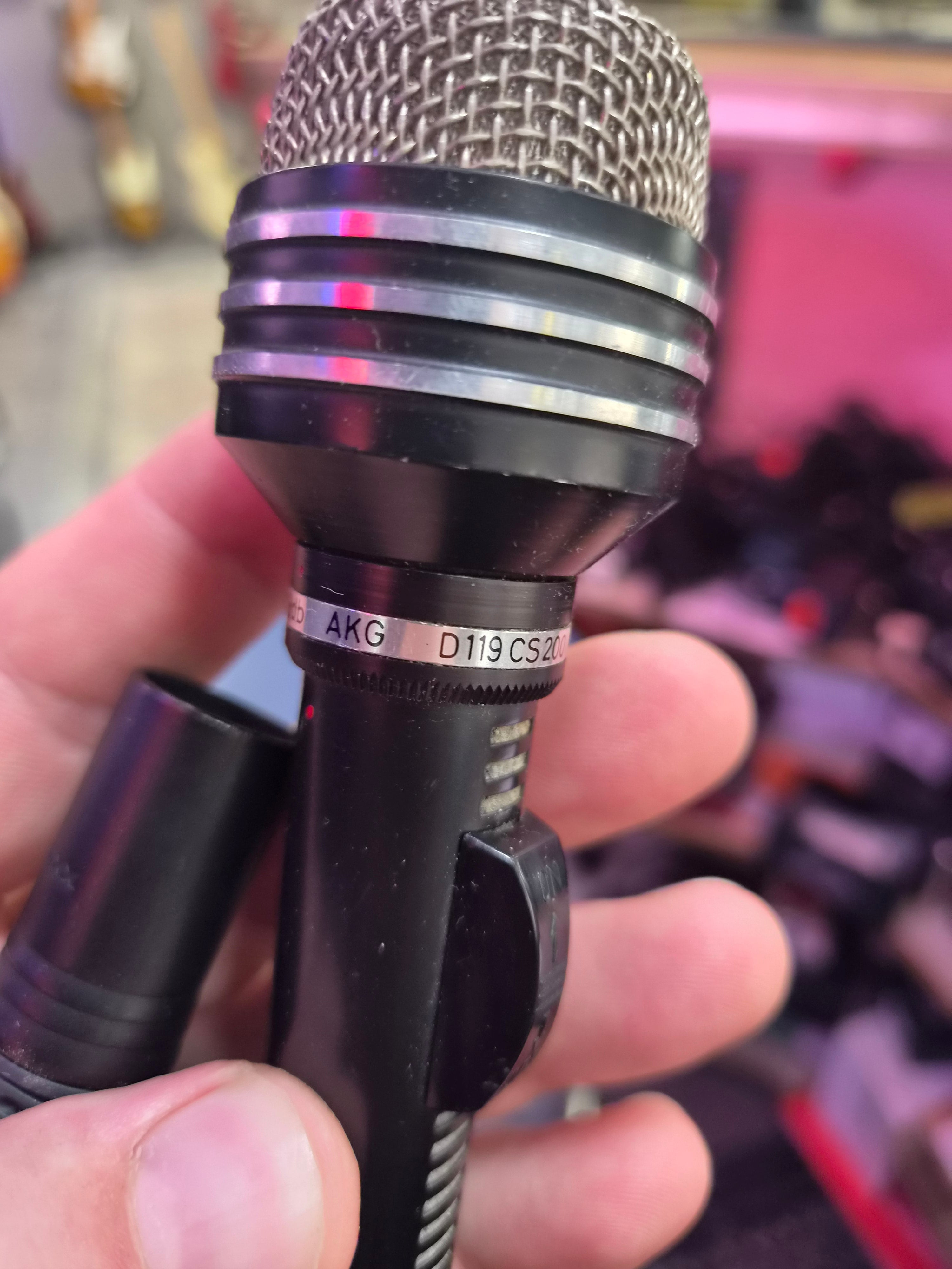 AKG D119 CS 200