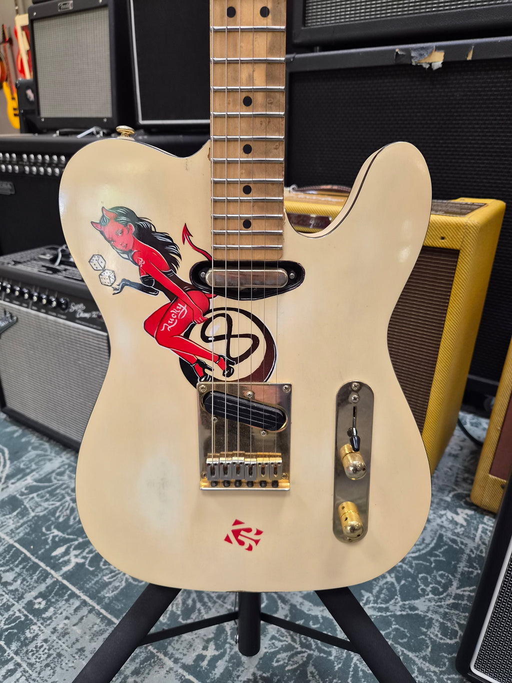 TW Custom Guitars Tele "Devil Girl"