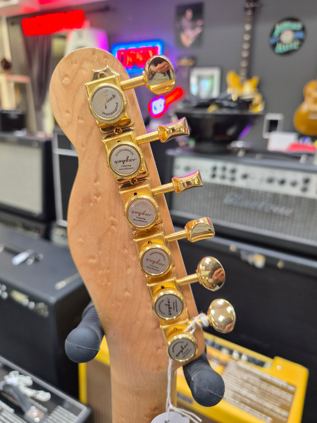 TW Custom Guitars Tele "Devil Girl"