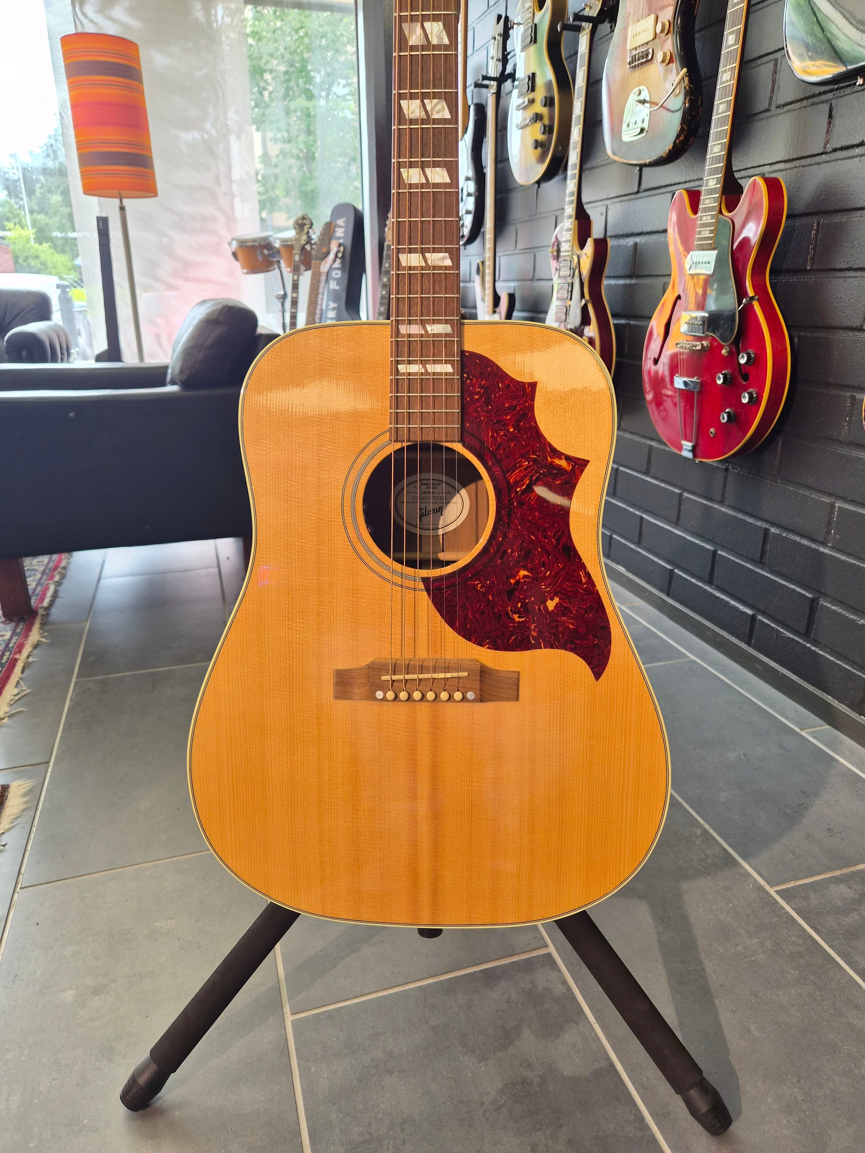 Gibson Montana Hummingbird Studio Natural 2019