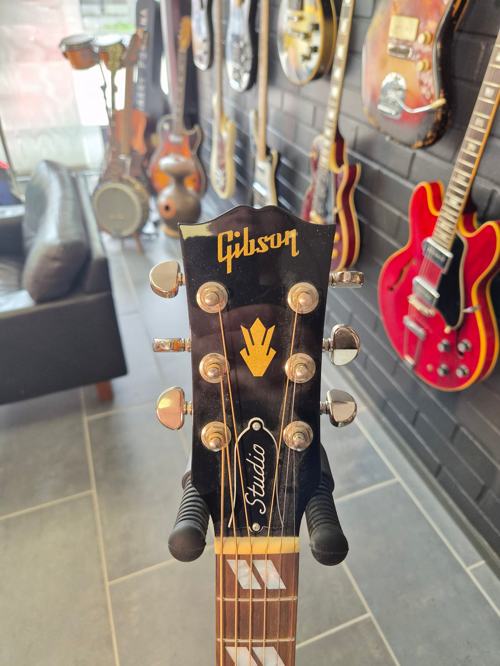 Gibson Montana Hummingbird Studio Natural 2019