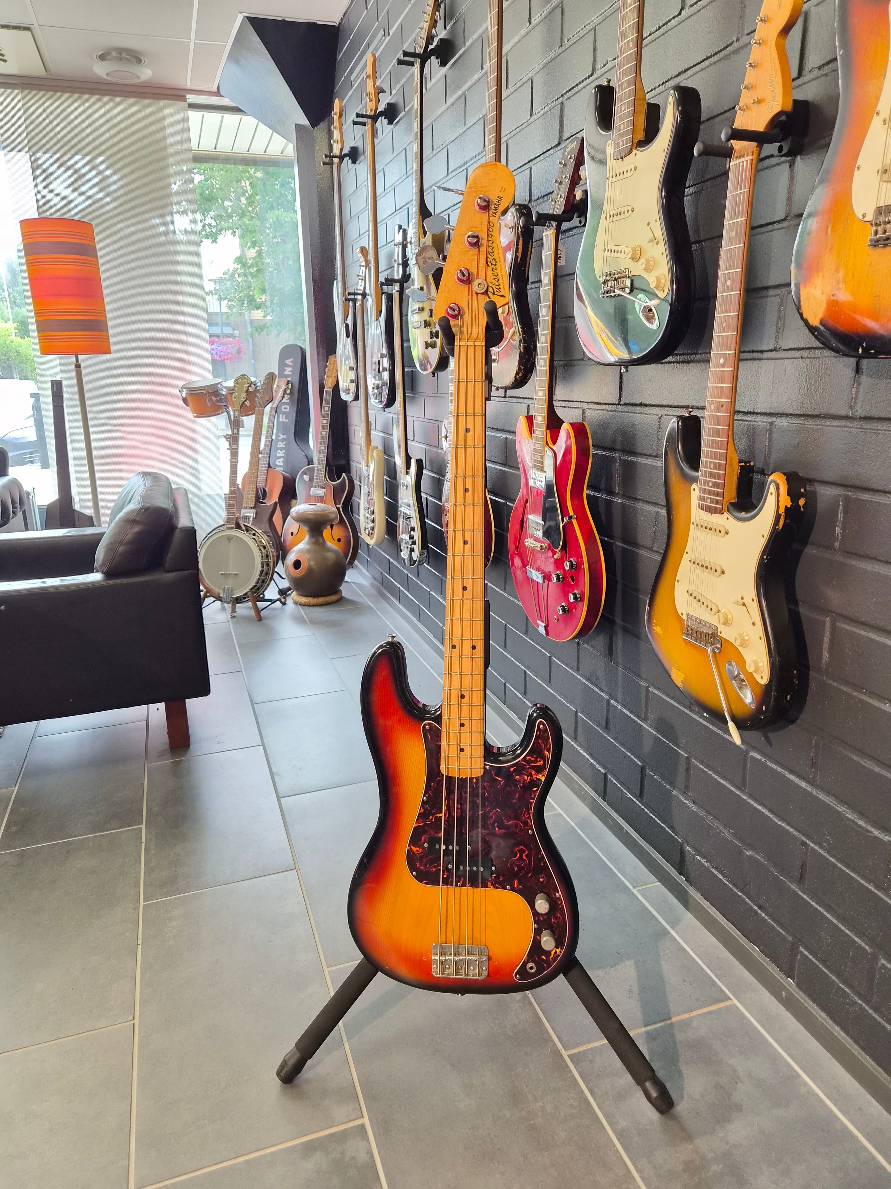 Yamaha Pulser Bass 400