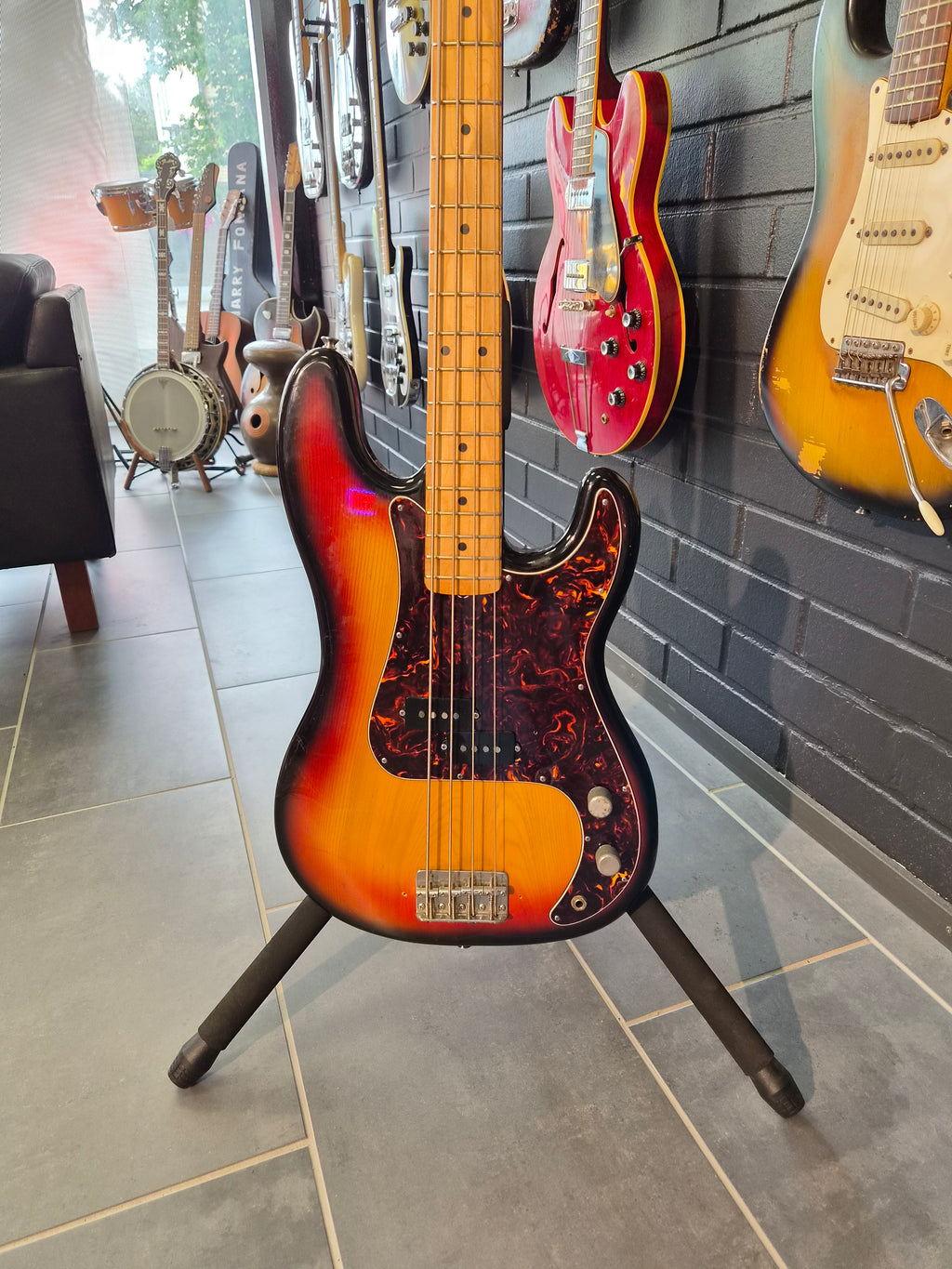 Yamaha Pulser Bass 400