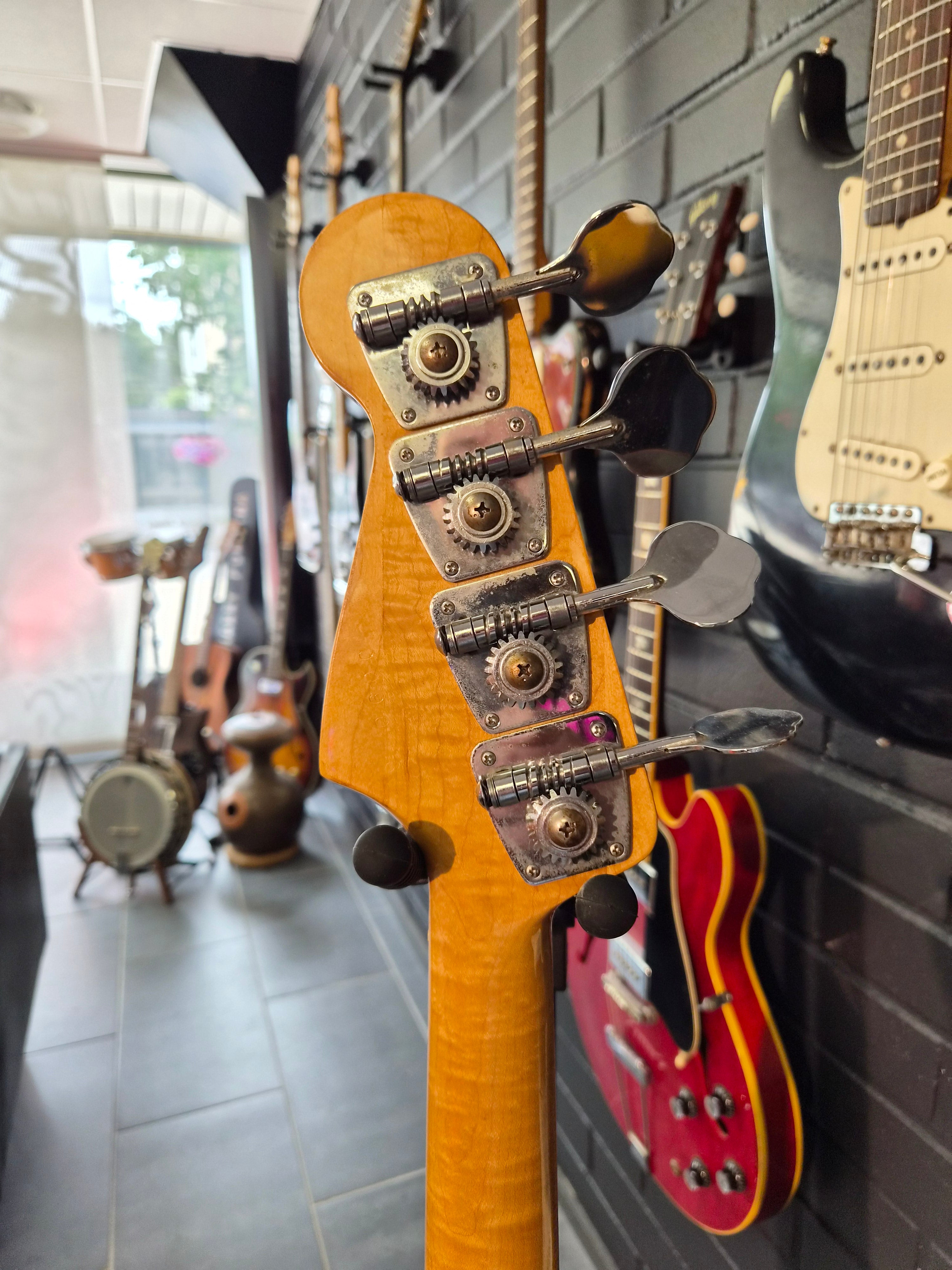 Yamaha Pulser Bass 400