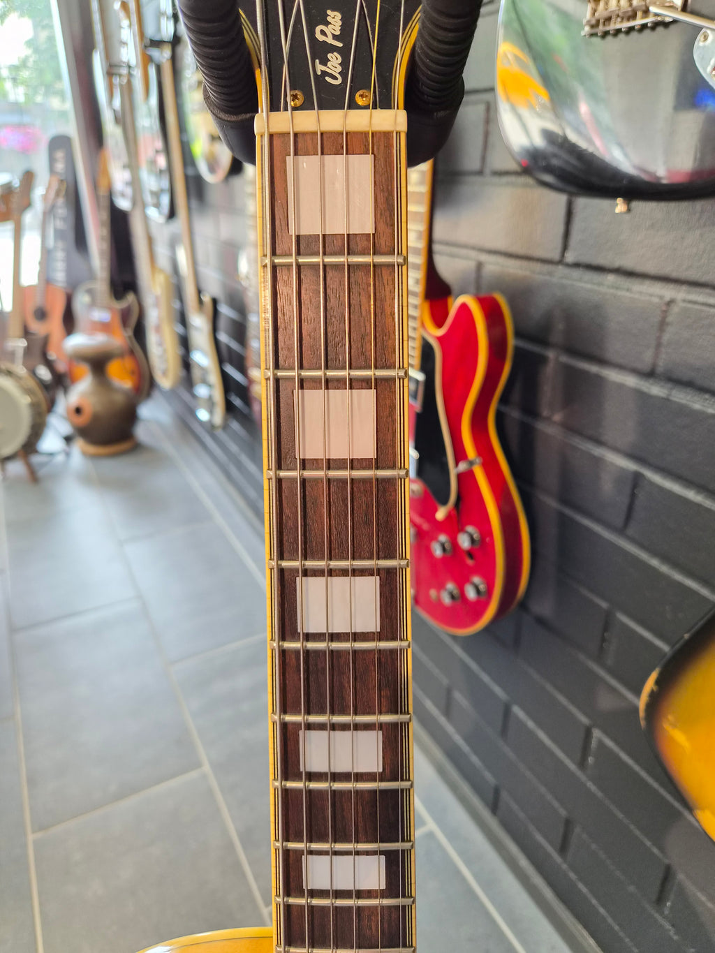 Epiphone Emperor II Joe Pass Signature Natural