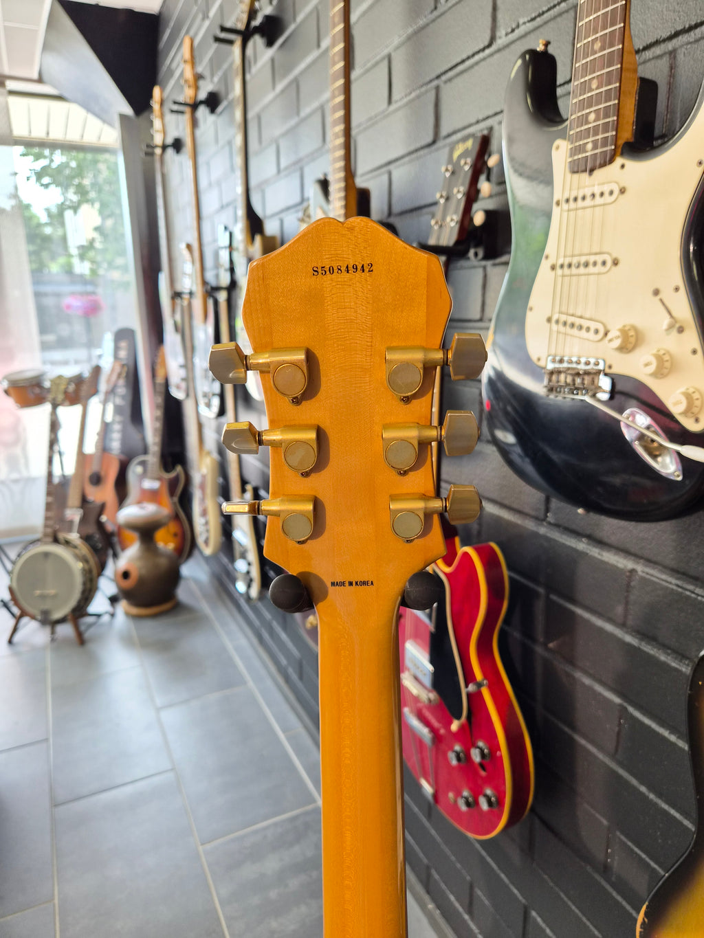 Epiphone Emperor II Joe Pass Signature Natural