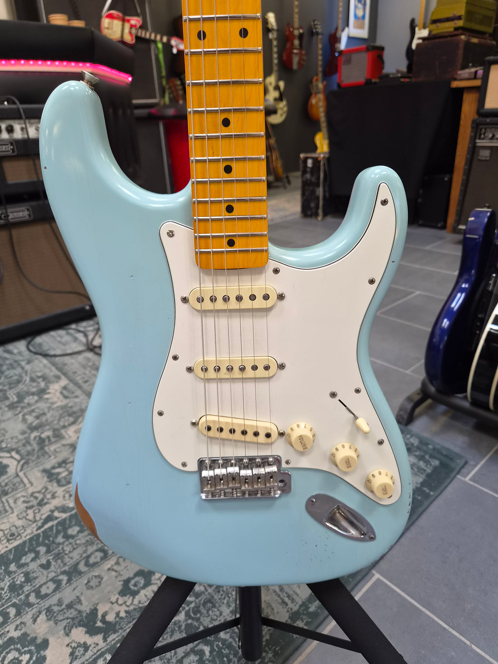 Parstcaster made from Fender Road Worn, Bareknuckle Pickups and No Name Neck