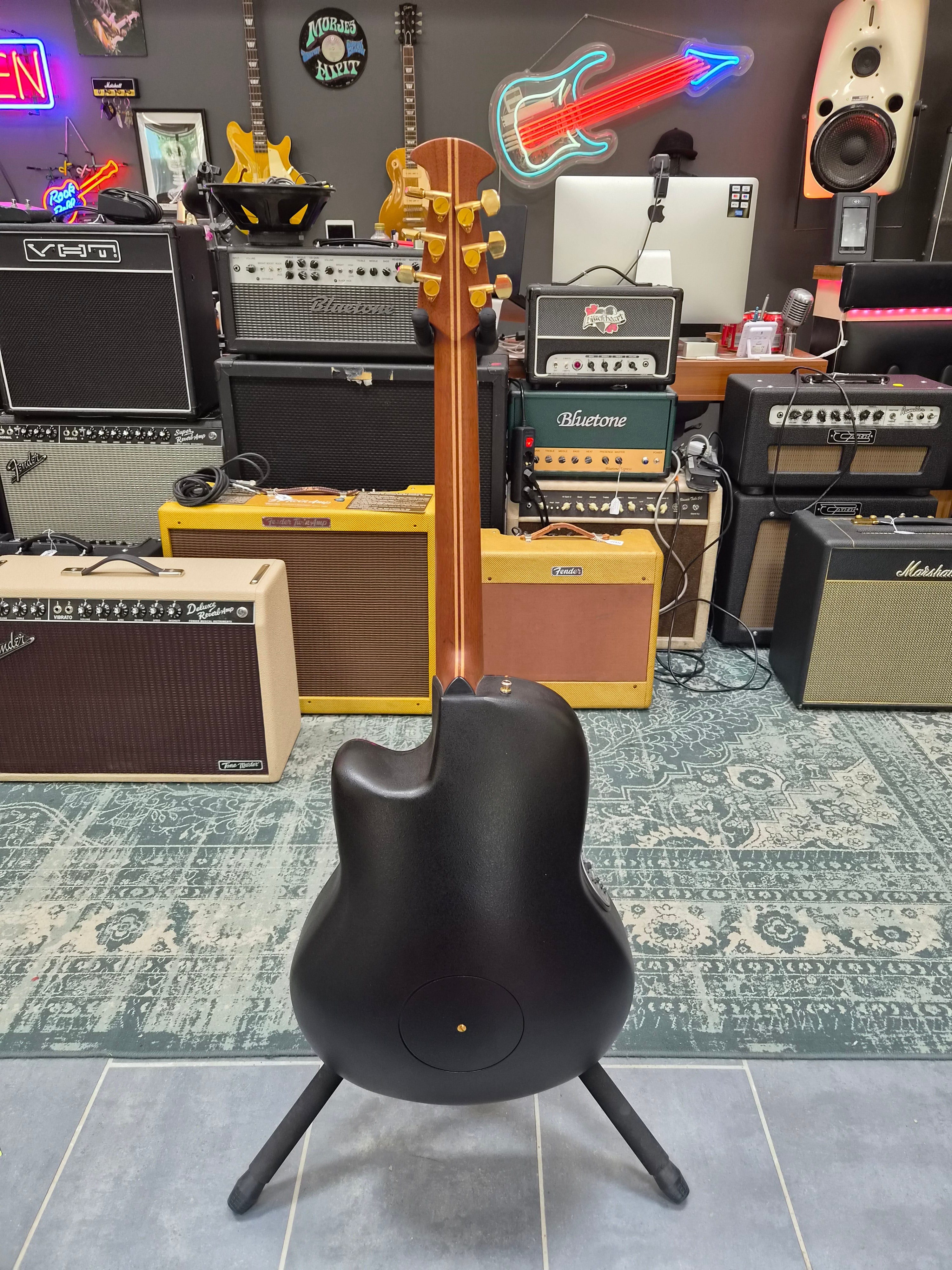 Ovation Collectors Series 2002-AC