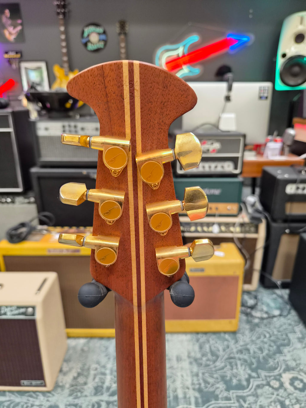 Ovation Collectors Series 2002-AC