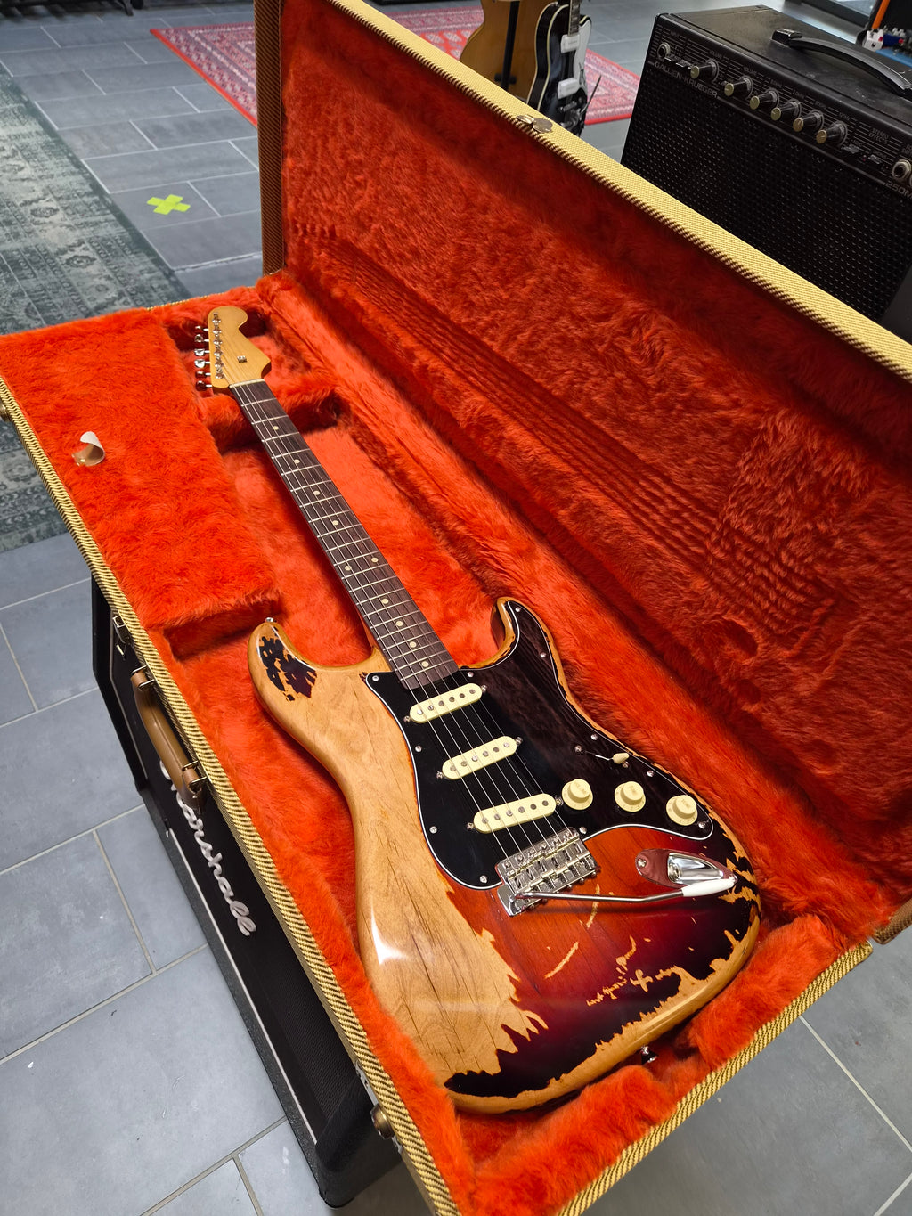 ESP Edwards E-ST Distressed 3 Tone Sunburst