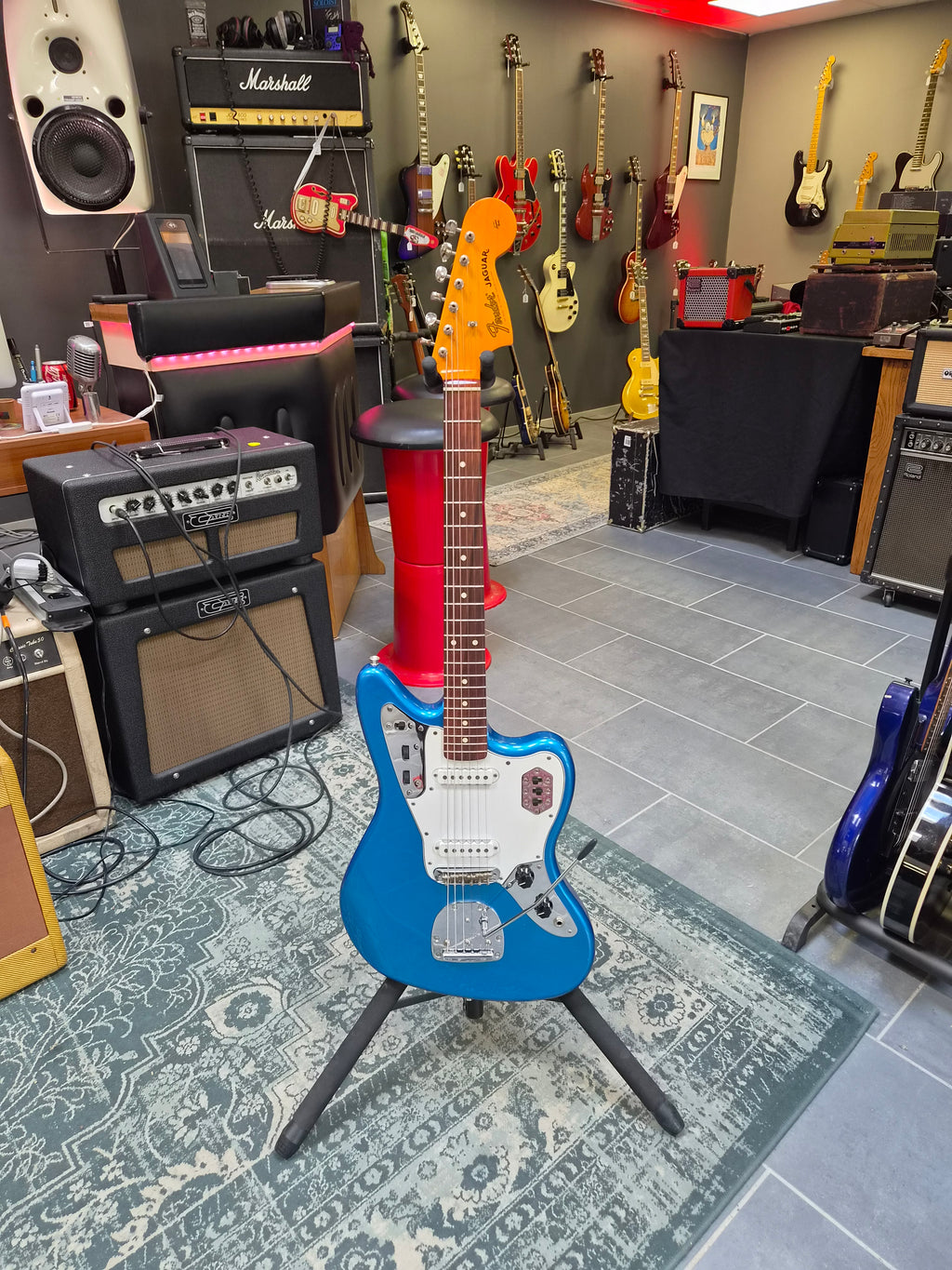 Fender Jaguar Classic 60s Lacquer Lake Placid Blue