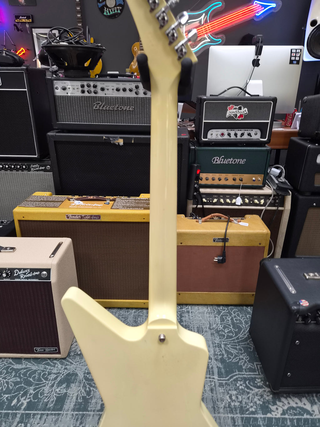 Gibson Explorer ’76 Reissue Classic White 2005