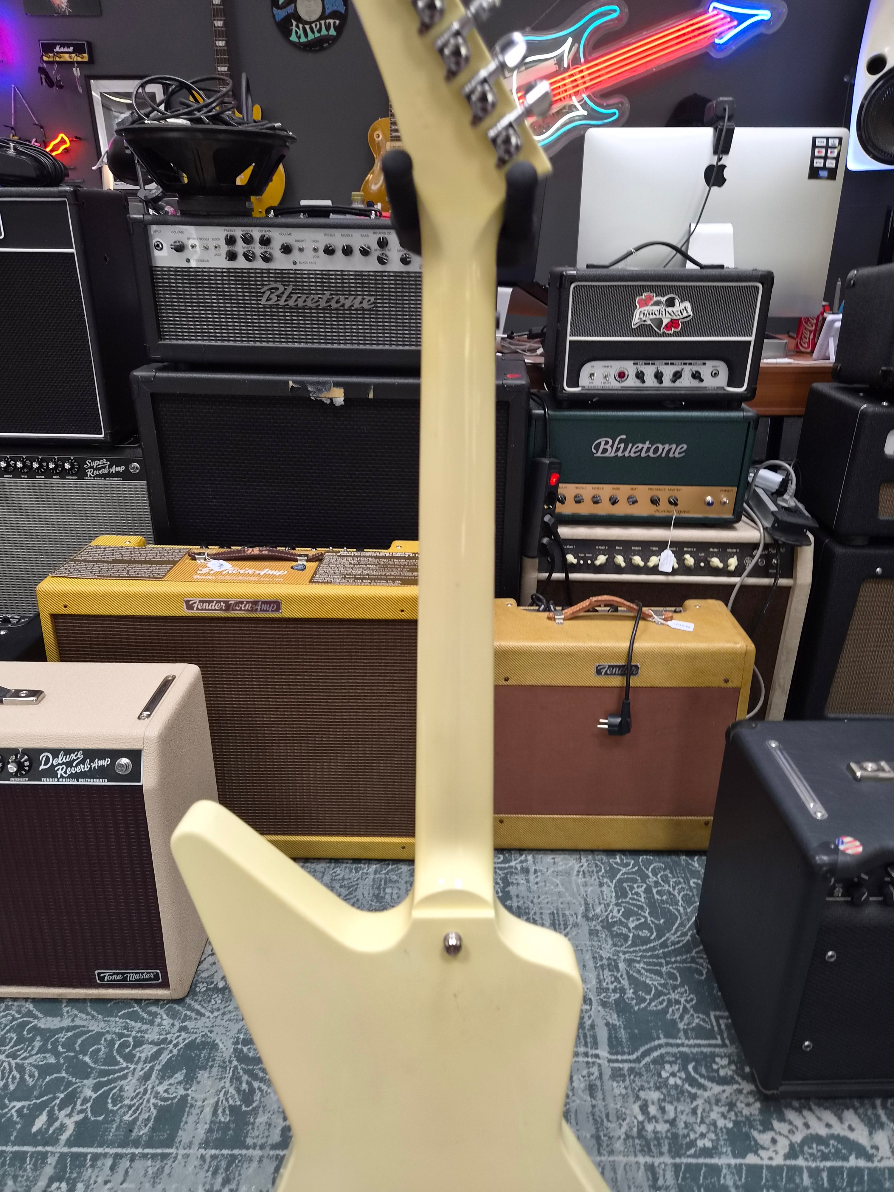 Gibson Explorer ’76 Reissue Classic White 2005