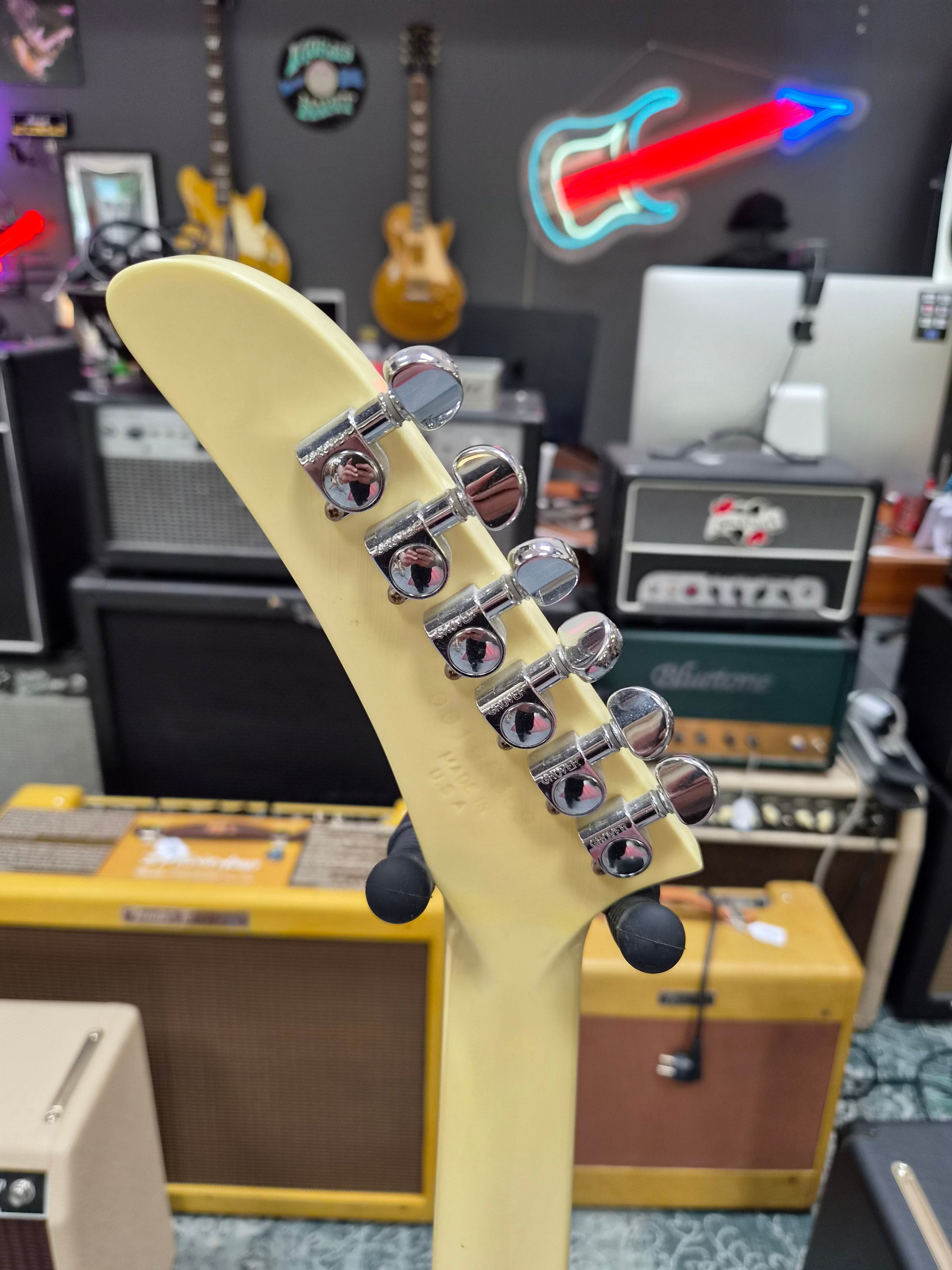 Gibson Explorer ’76 Reissue Classic White 2005