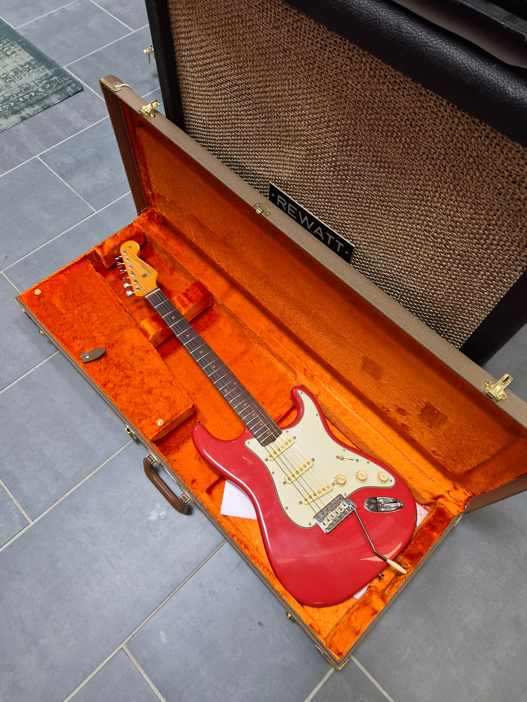 Fender American Vintage II 61 Stratocaster Fiesta Red