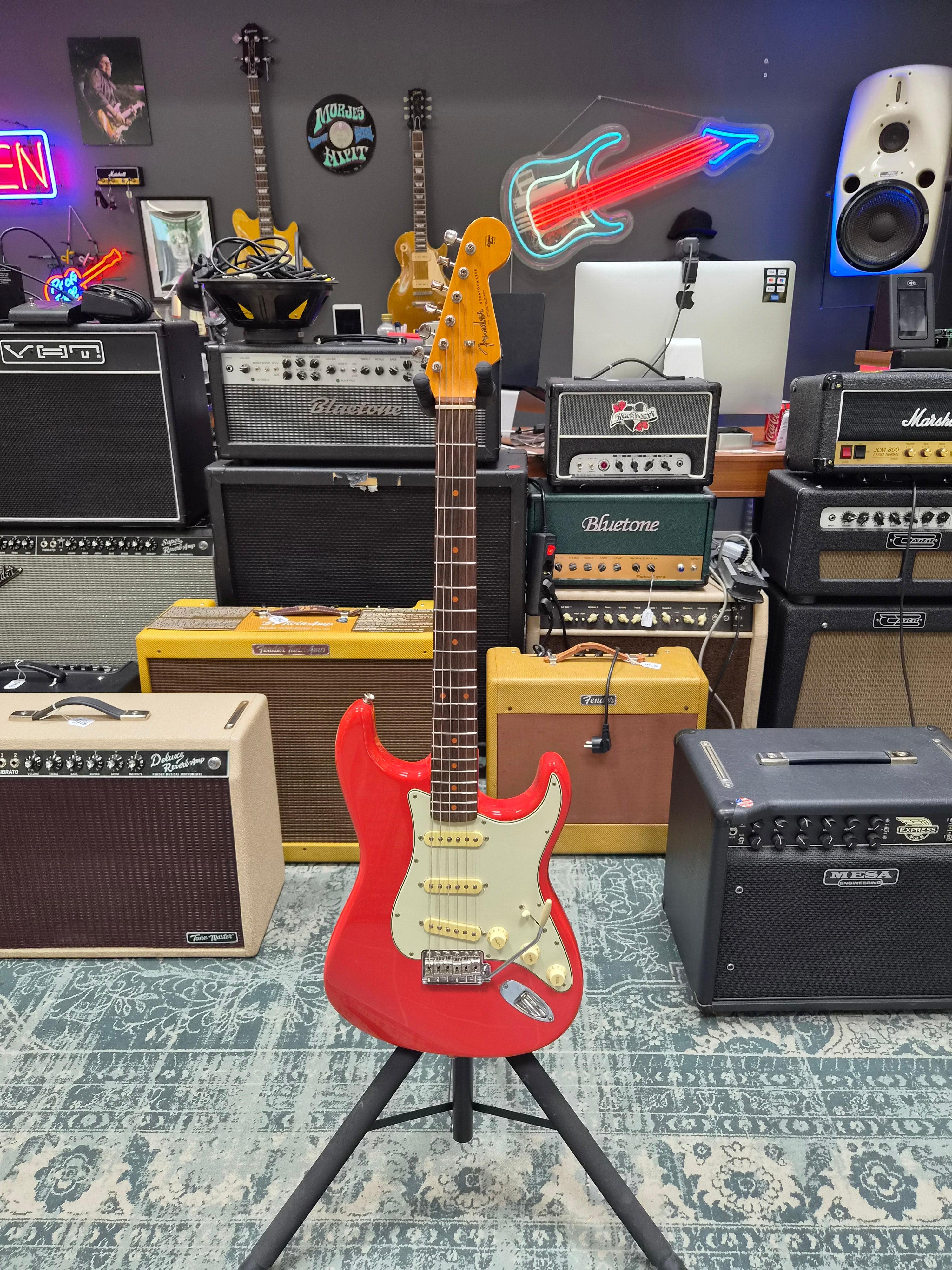 Fender American Vintage II 61 Stratocaster Fiesta Red