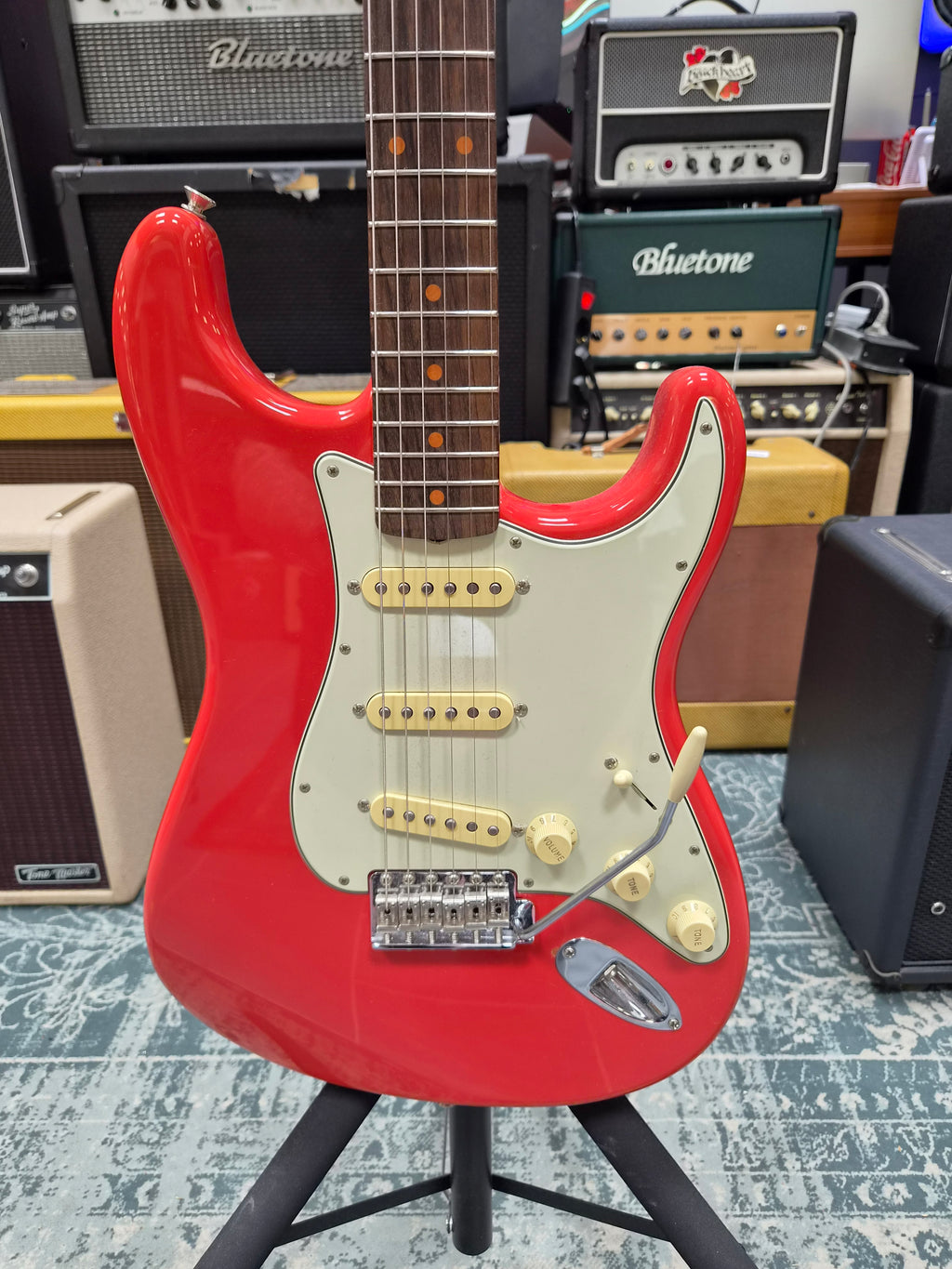 Fender American Vintage II 61 Stratocaster Fiesta Red