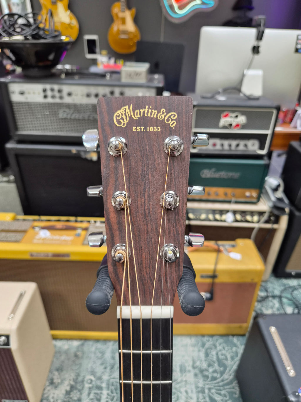Martin Road Series 000-10E