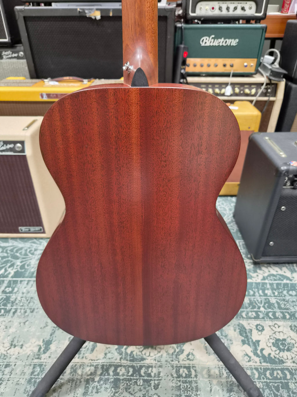 Martin Road Series 000-10E