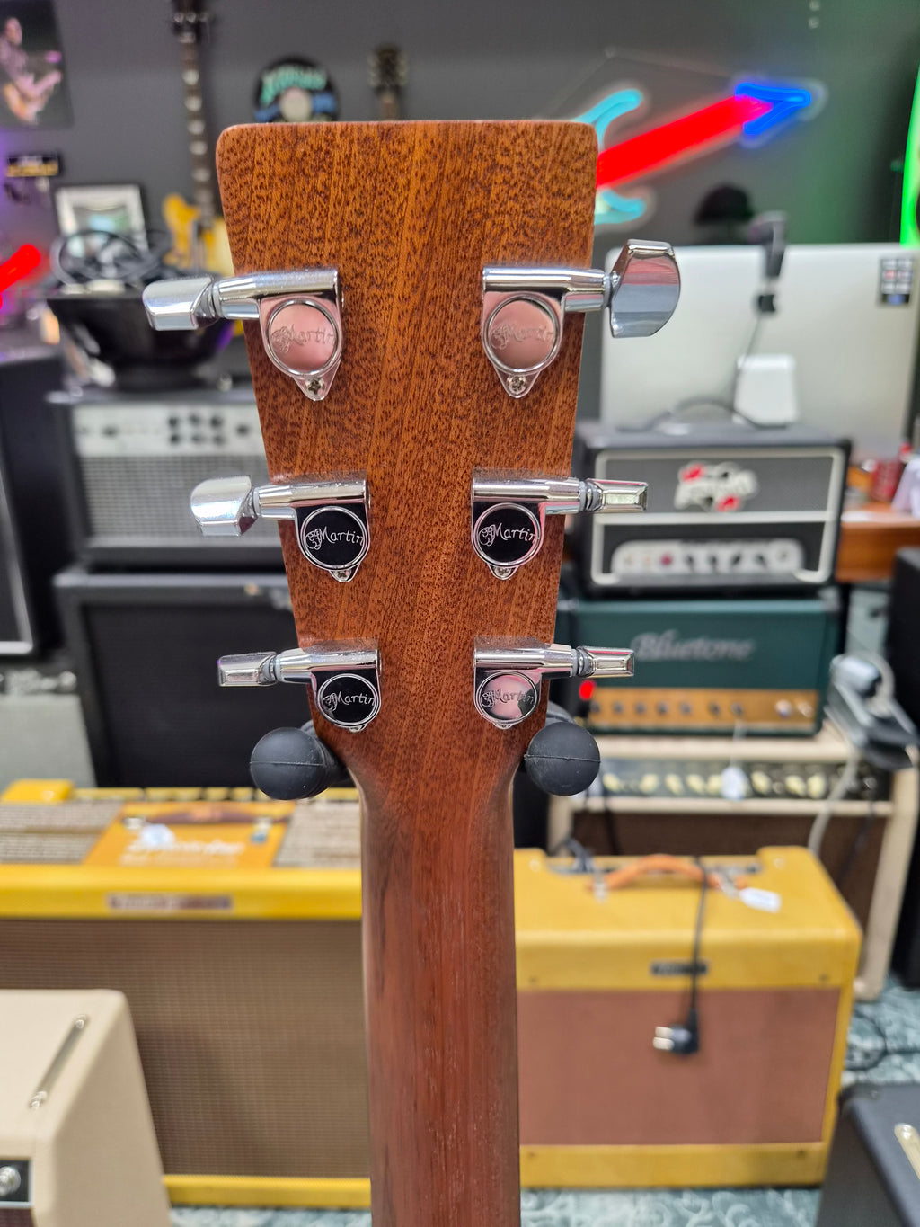 Martin Road Series 000-10E