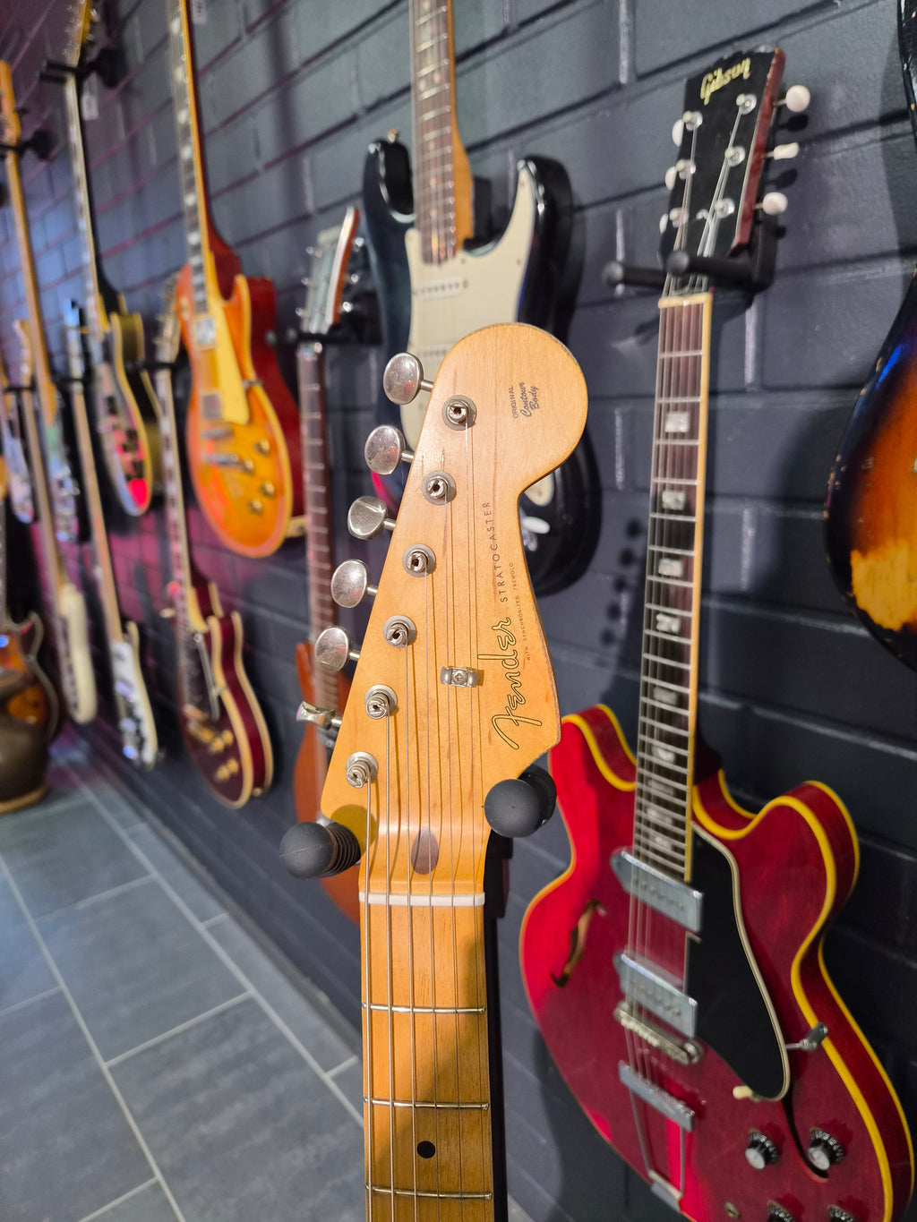Fender Vintera Road Worn 50s Stratocaster Fiesta Red