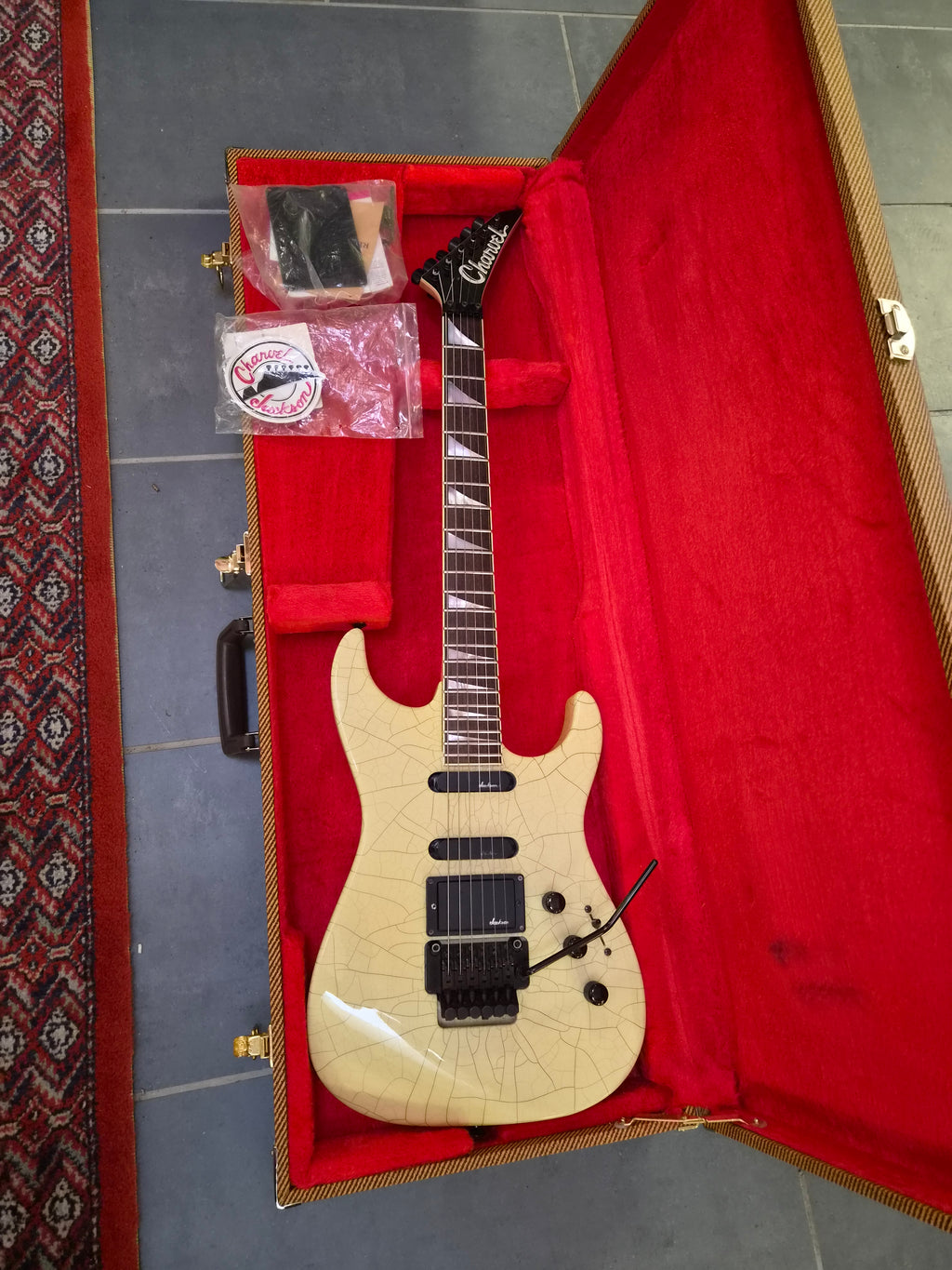 Charvel 475 Deluxe Desert Crackle 1989-1991