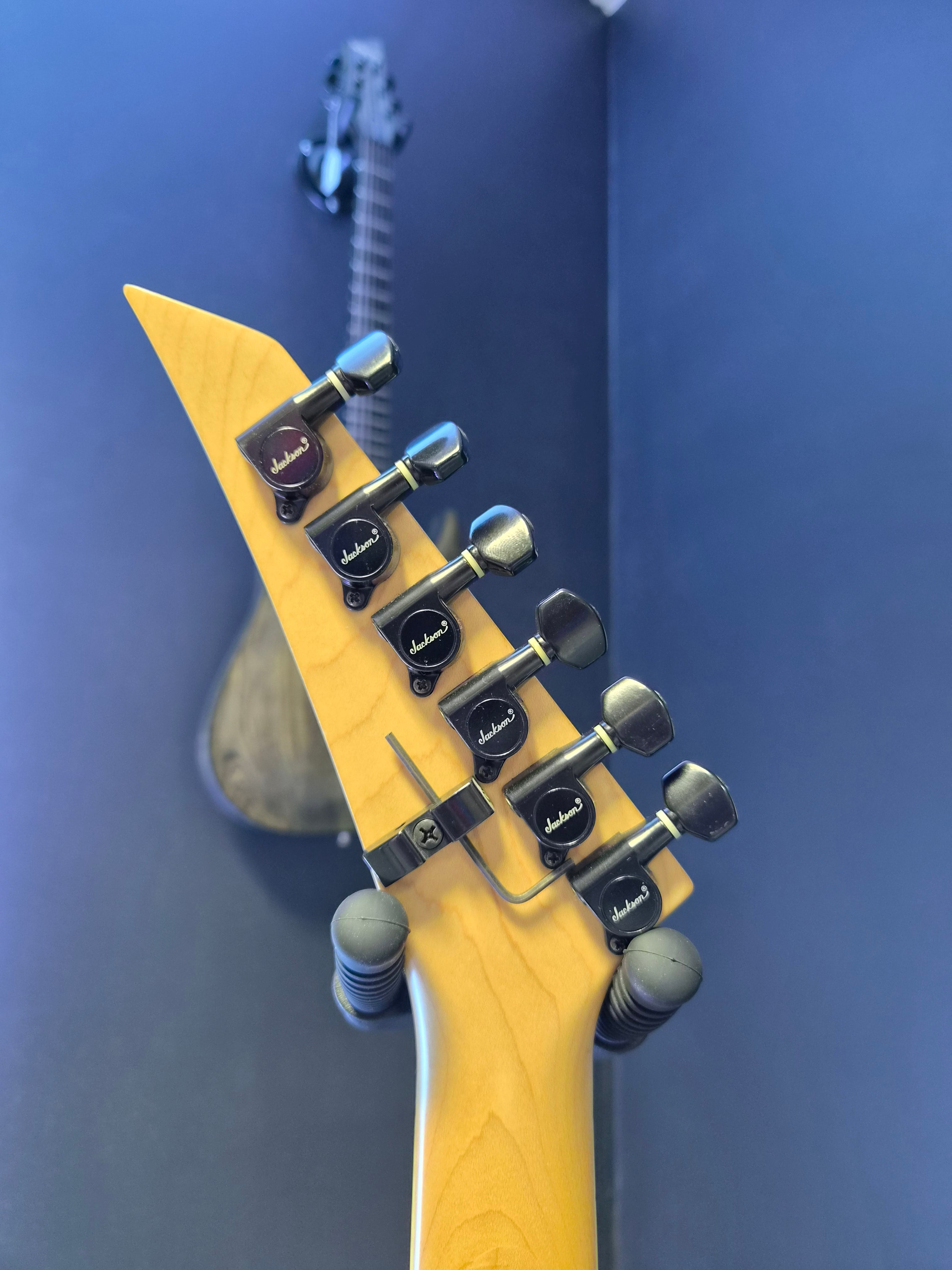 Charvel 475 Deluxe Desert Crackle 1989-1991