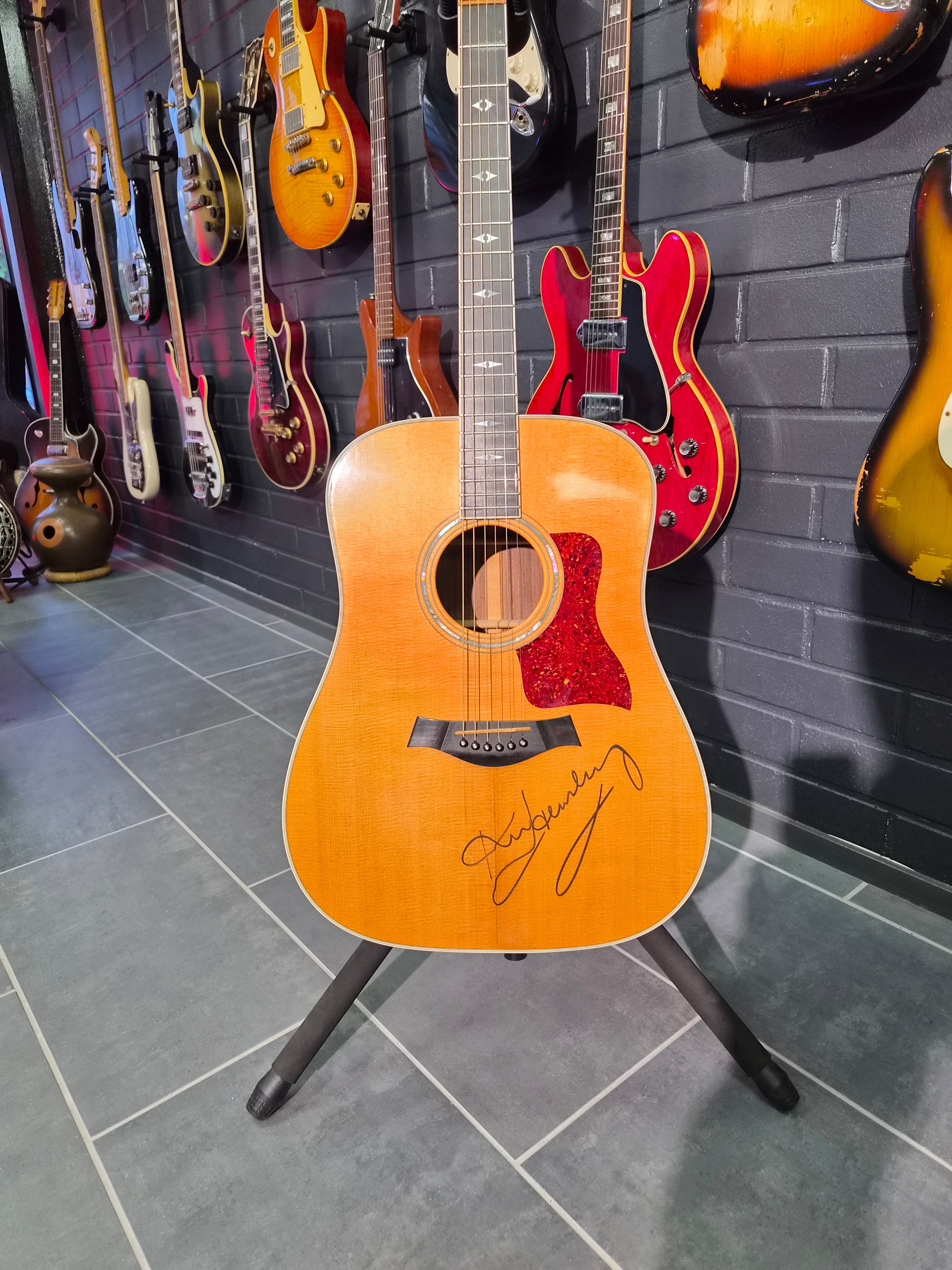 Taylor 810 "Ken Hensley"