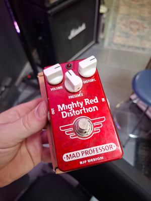 Mad Professor Mighty Red Distortion Hand Wired