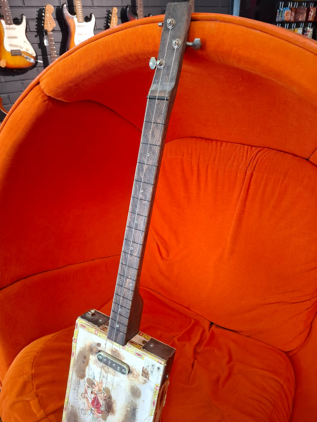 Hobo 63 Cigar Box Fretless 3-strings