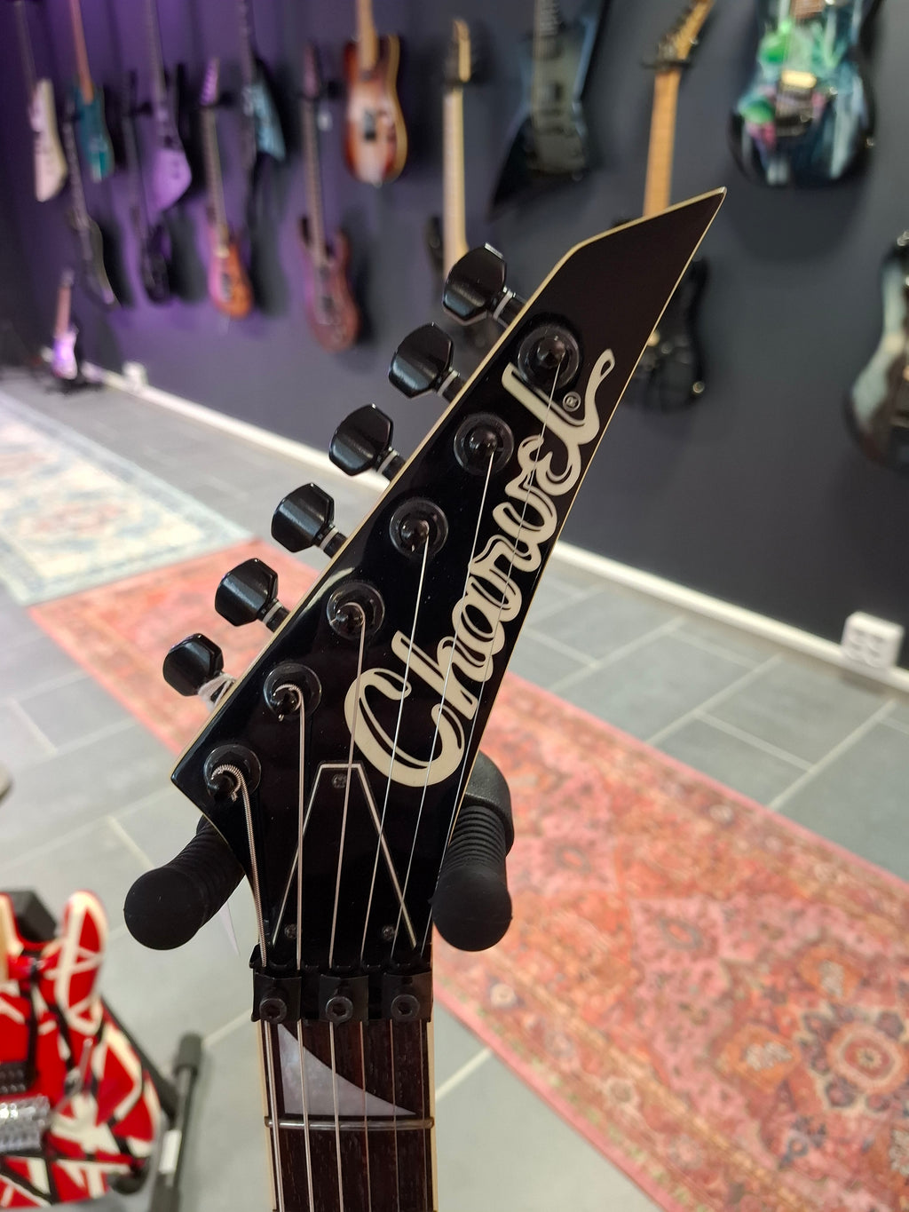Charvel 475 Deluxe Magenta 1989-1991