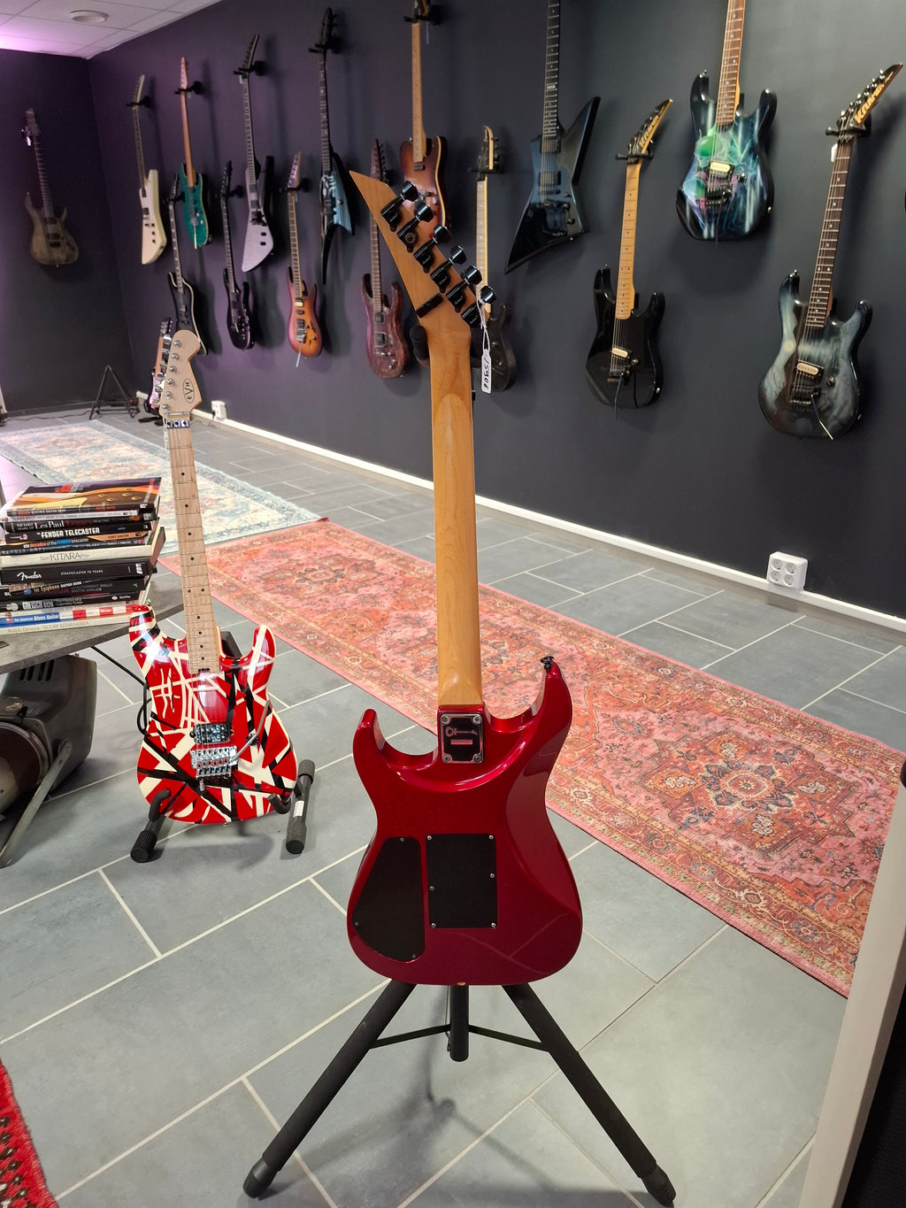 Charvel 475 Deluxe Magenta 1989-1991