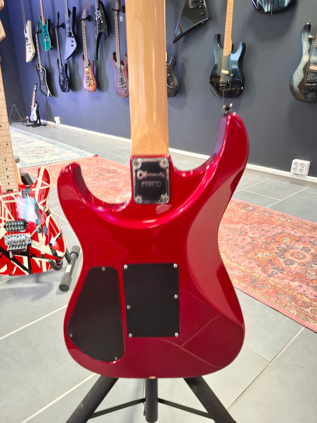 Charvel 475 Deluxe Magenta 1989-1991