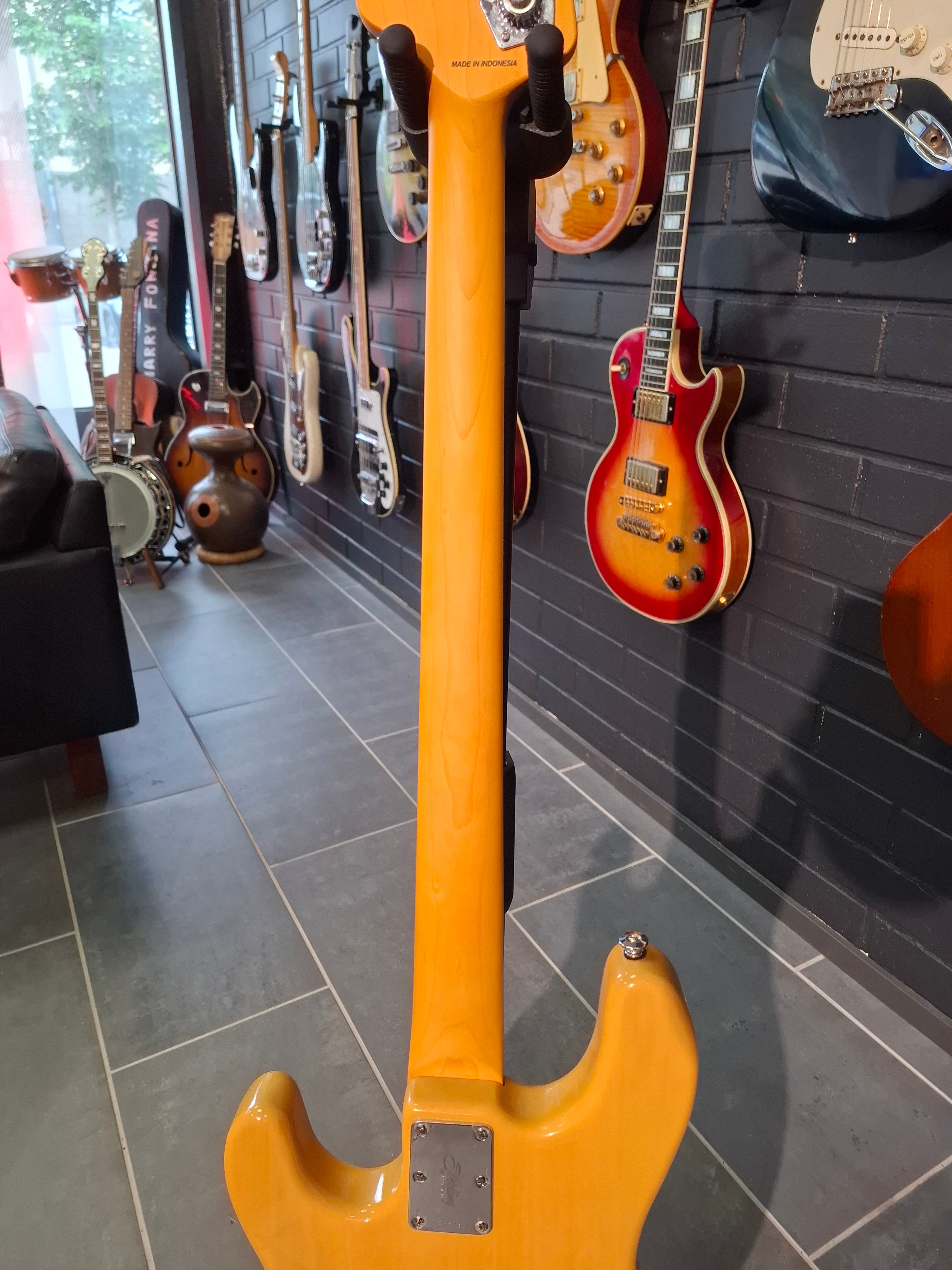 Sterling By Music Man Stingray Classic 24 Butterscotch