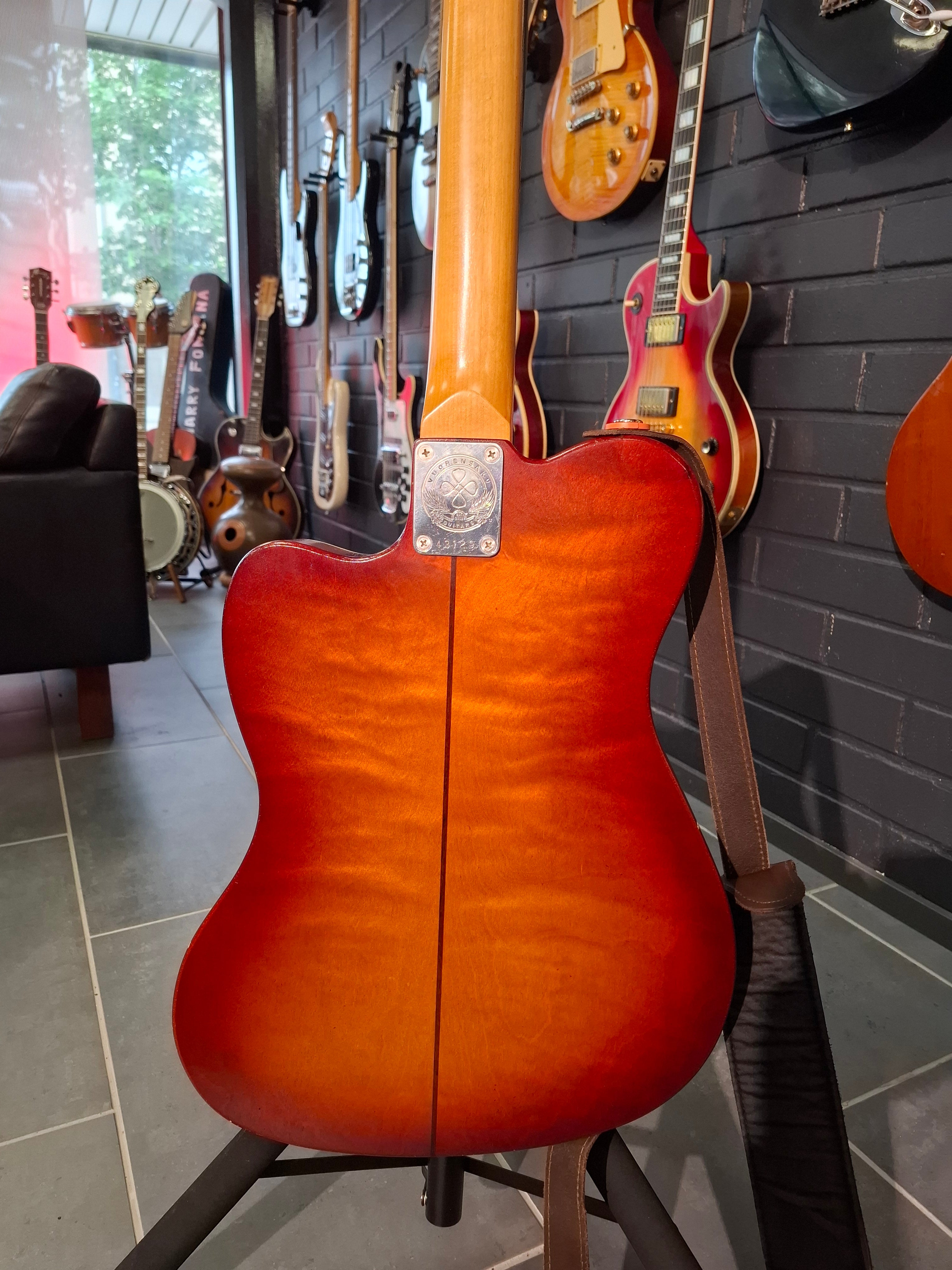 Vuorensaku Thinline Custom