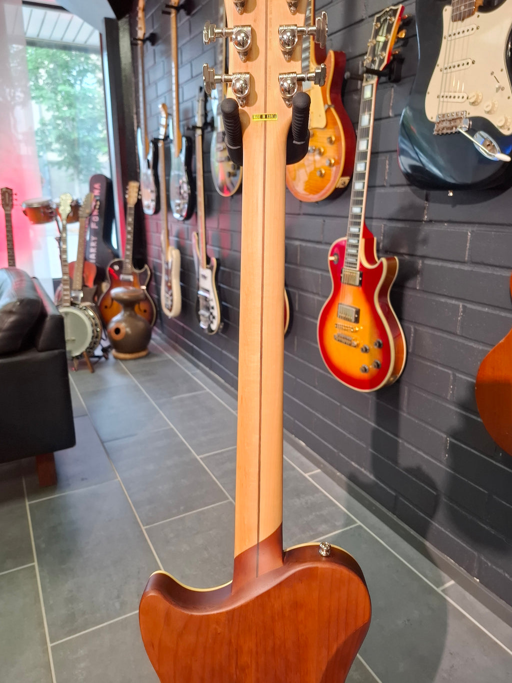D´Angelico DLX Atlantic Baritone Walnut