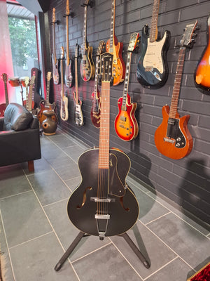 Godin 5th Avenue Black SG
