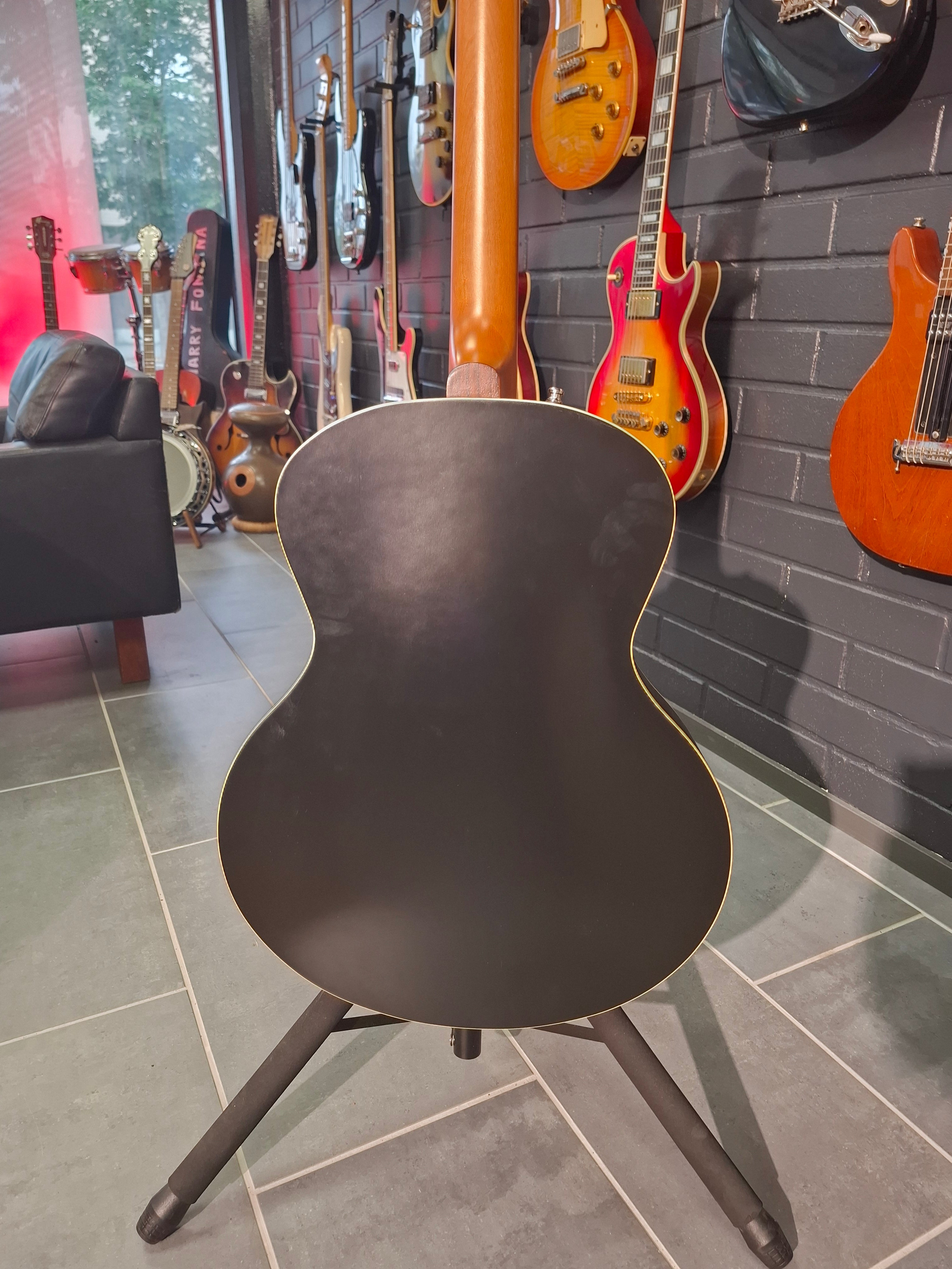 Godin 5th Avenue Black SG