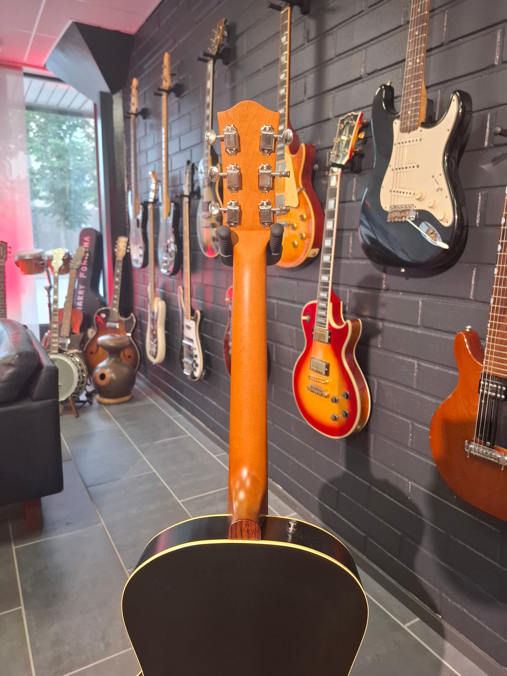 Godin 5th Avenue Black SG