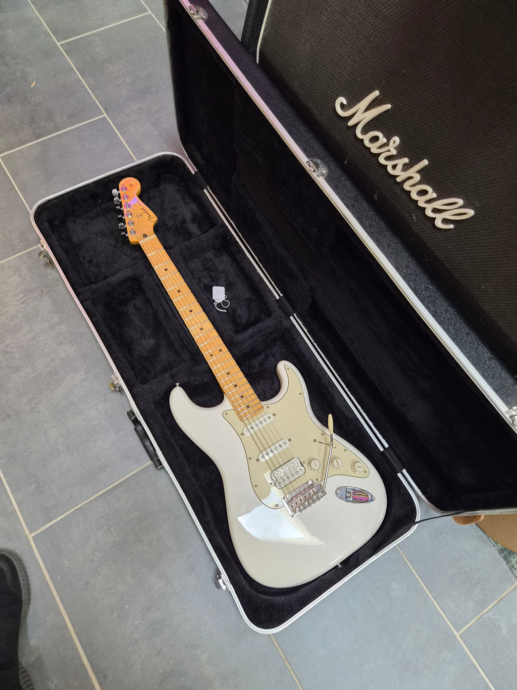 Fender Player Stratocaster HSS 2022 Olympic White